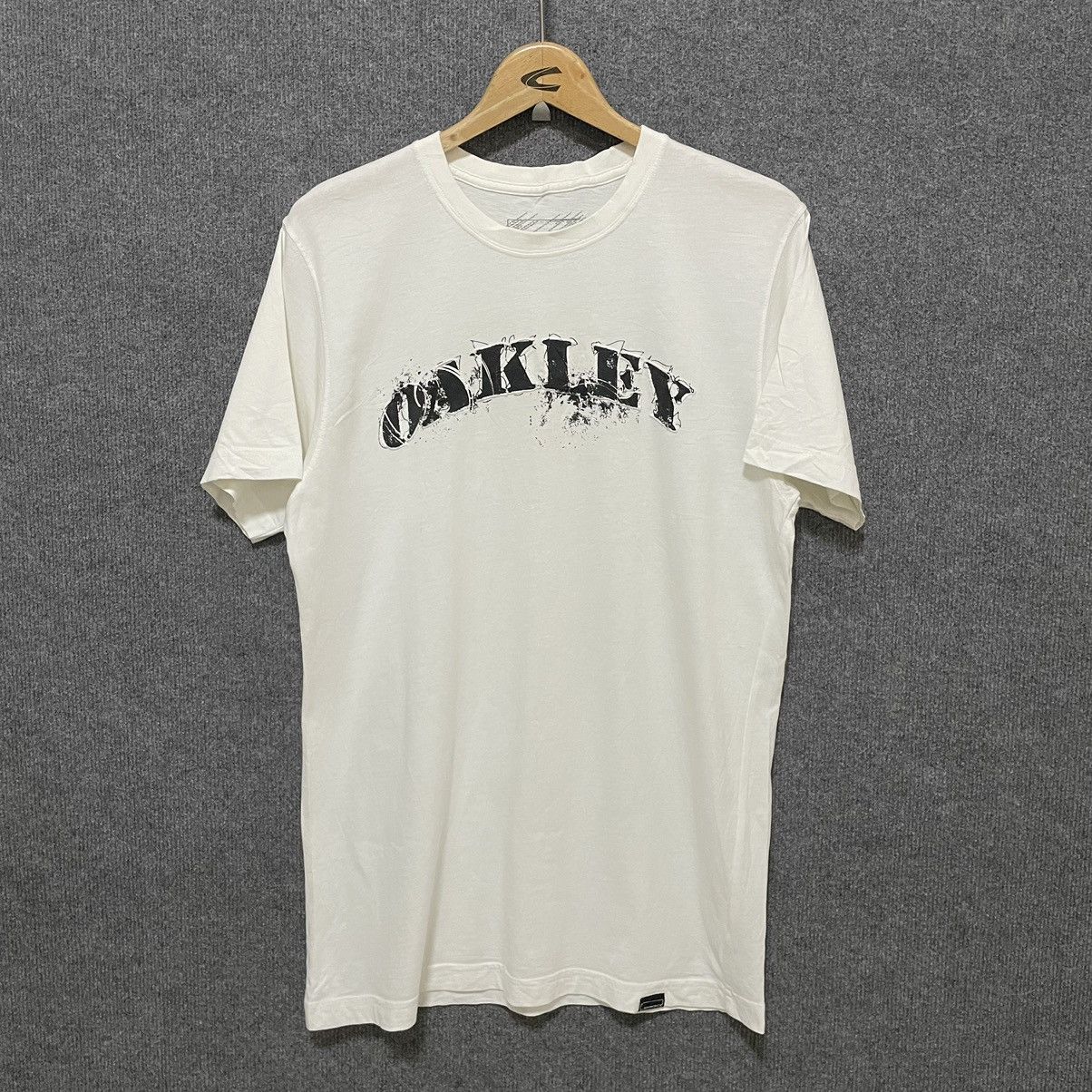 Oakley Y2K Oakley Embroidery Spell Out T Shirt Size US M / EU 48-50 / 2 - 1 Thumbnail