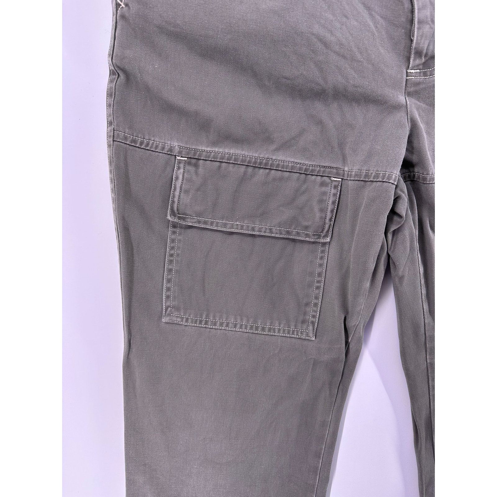 American Eagle Outfitters American Eagle Outfitters Cargo khakis Size 10 Size 32" / US 10 / IT 46 - 5 Thumbnail