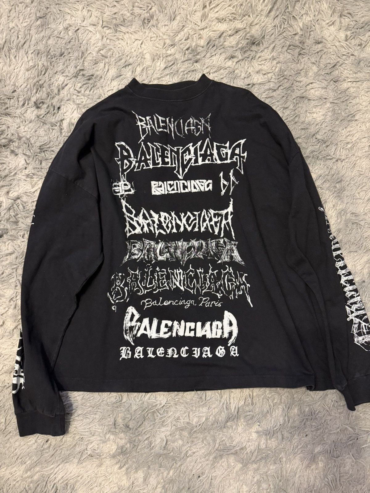 metal logo longsleeve