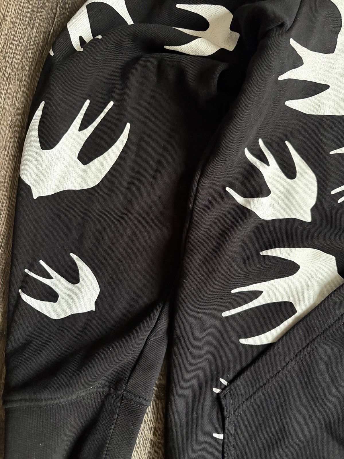 Alexander McQueen Alexander McQueen Swallow Multi Logo Black Designer Hoodie Size US L / EU 52-54 / 3 - 6 Thumbnail