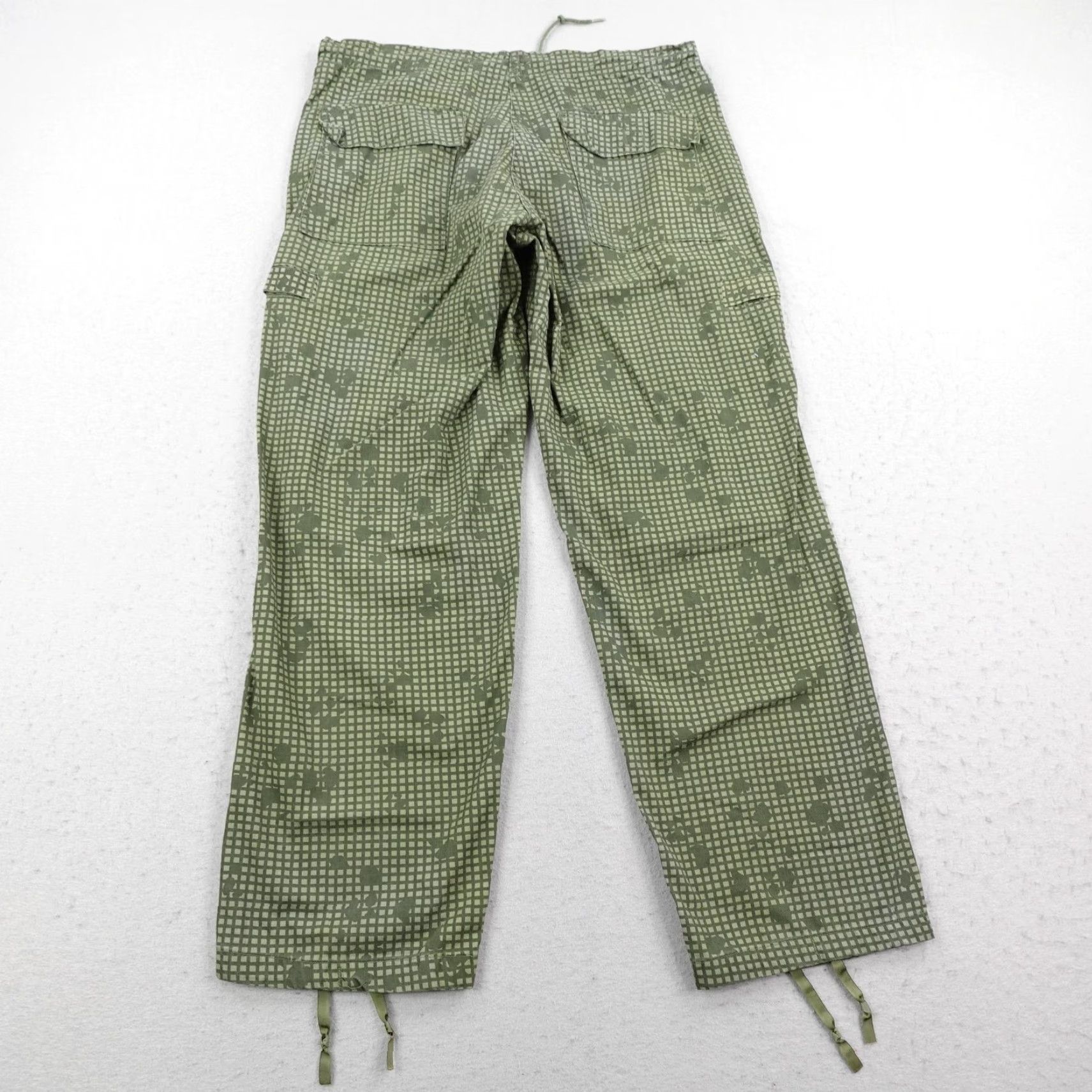 Vintage VINTAGE US ARMY PANTS Medium Desert Night Camo Camouflage 80s Cold War Trousers Men Regular Cargo Green Camouflage Pattern Workwear Mens Size US 31 - 5 Thumbnail
