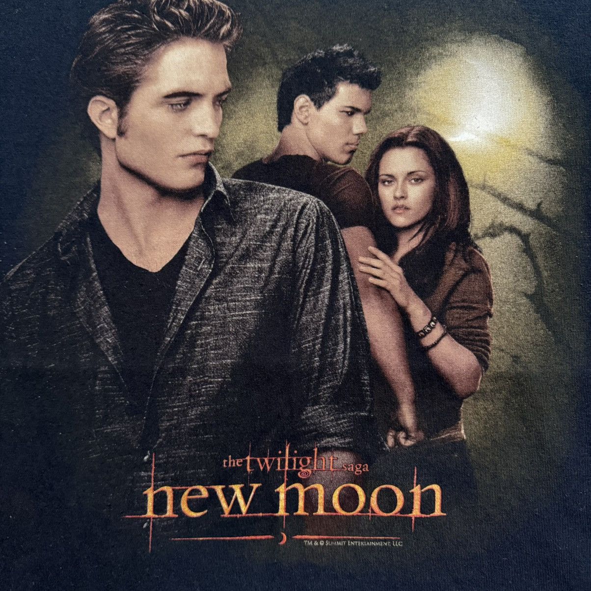 Vintage Vintage Y2K Twilight Saga New Moon Tee Size US L / EU 52-54 / 3 - 4 Thumbnail