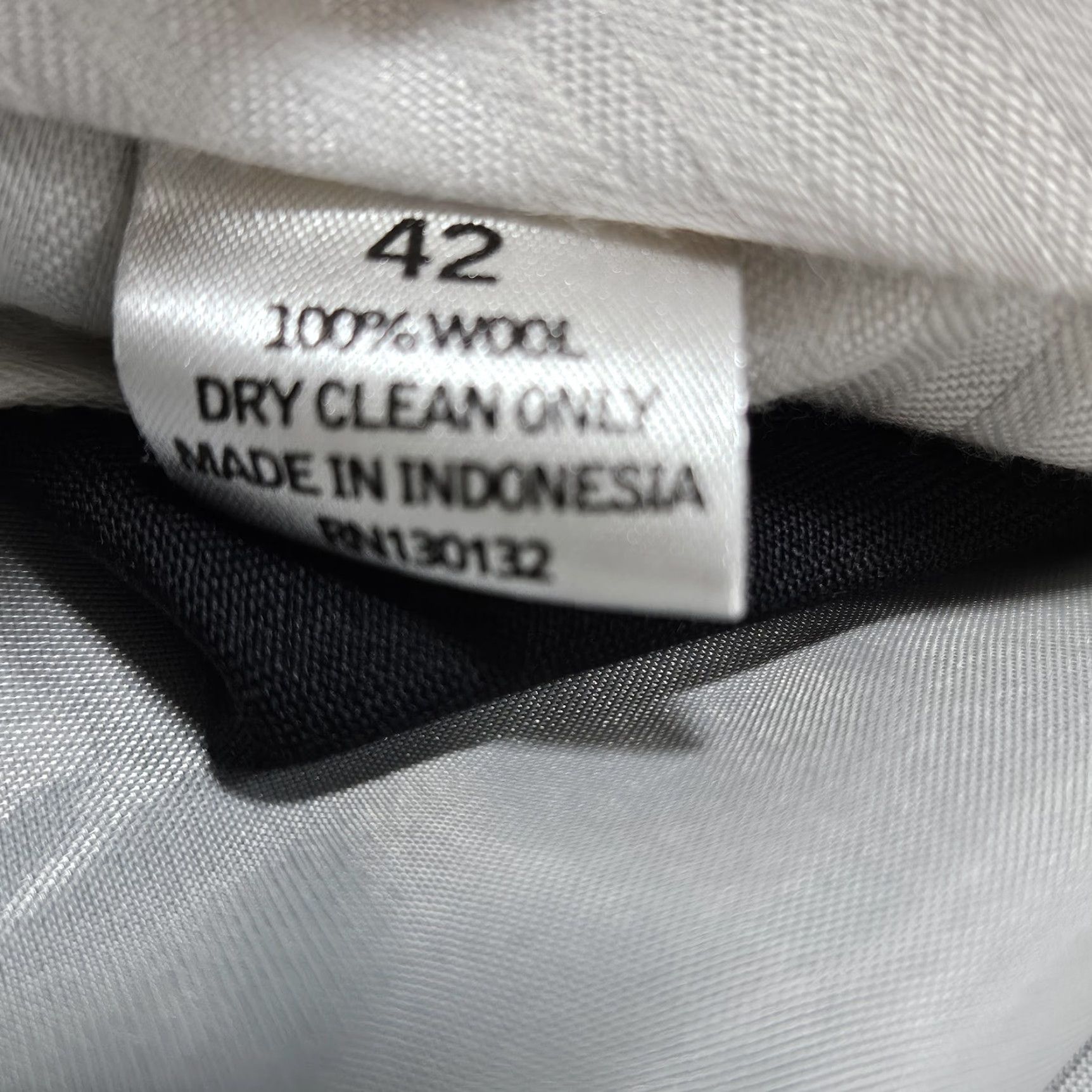 Austin Reed Austin Reed Black 100% Wool Signature Pleated Cuffed Dress Pants 42 Men Size US 42 / EU 58 - 4 Thumbnail