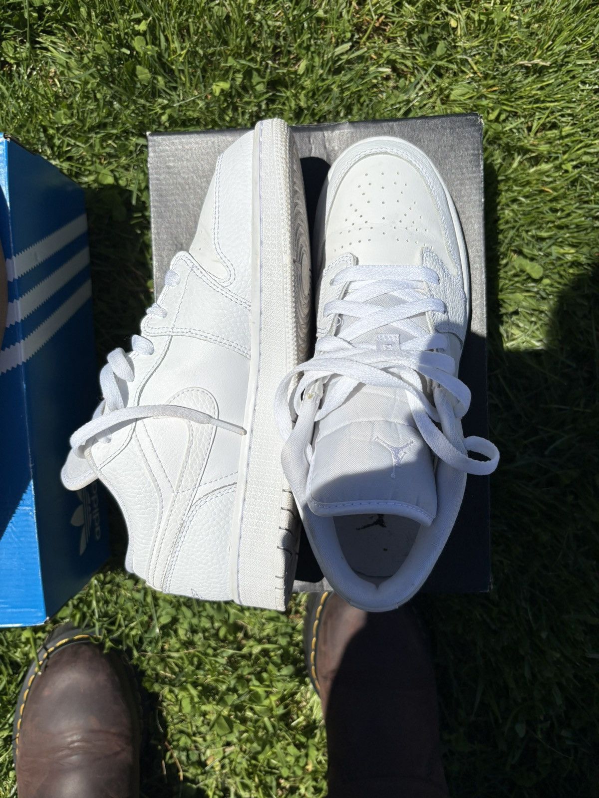 Jordan Brand Air Jordan 1 Low White Size US 7 / EU 40 - 9 Thumbnail
