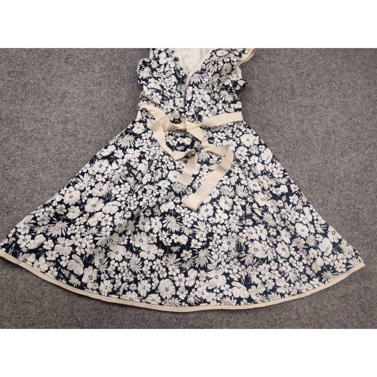 Max Mara MAX&CO by Max Mara floral print midi calf length A-Line Dress Sleeveless Size M / US 6-8 / IT 42-44 - 5 Thumbnail