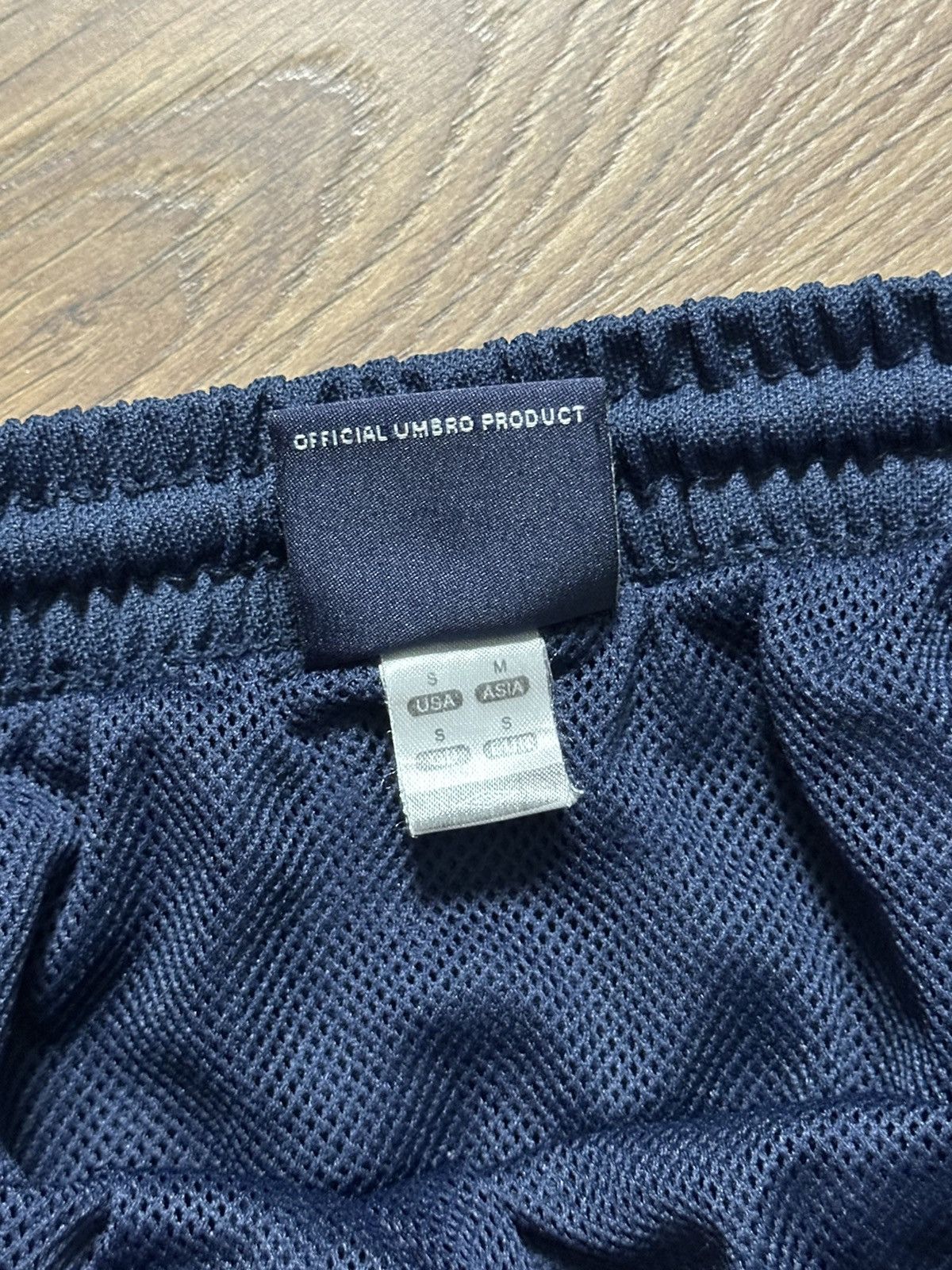 Umbro × Vintage Vintage Umbro Pro Training Navy Stripped Jersey Shorts Size US 30 / EU 46 - 9 Thumbnail