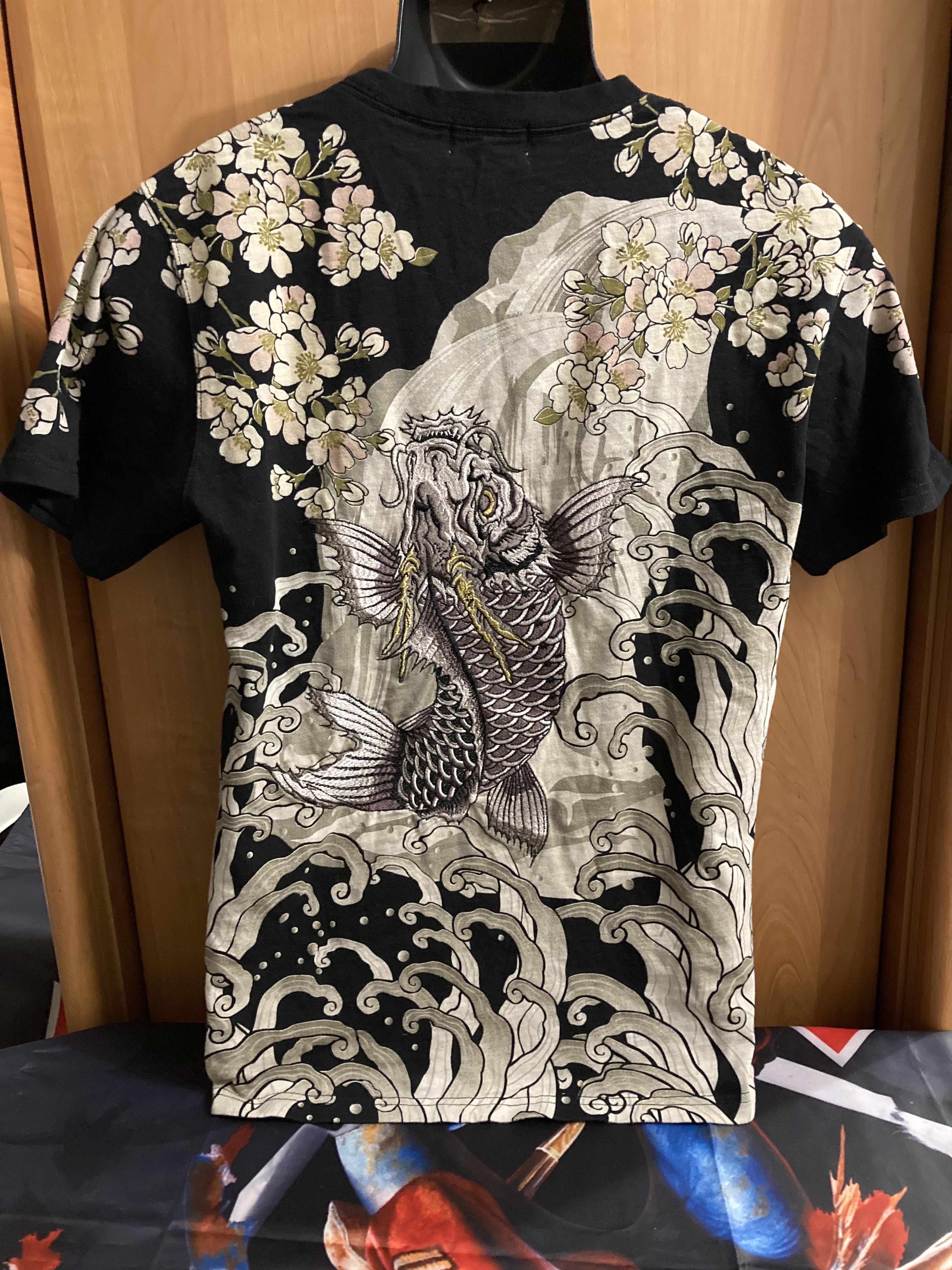 Japanese Brand Japanese Patern Embroidery carp Koi Fish Flower Nagaya .Tee Size US M / EU 48-50 / 2 - 5 Thumbnail
