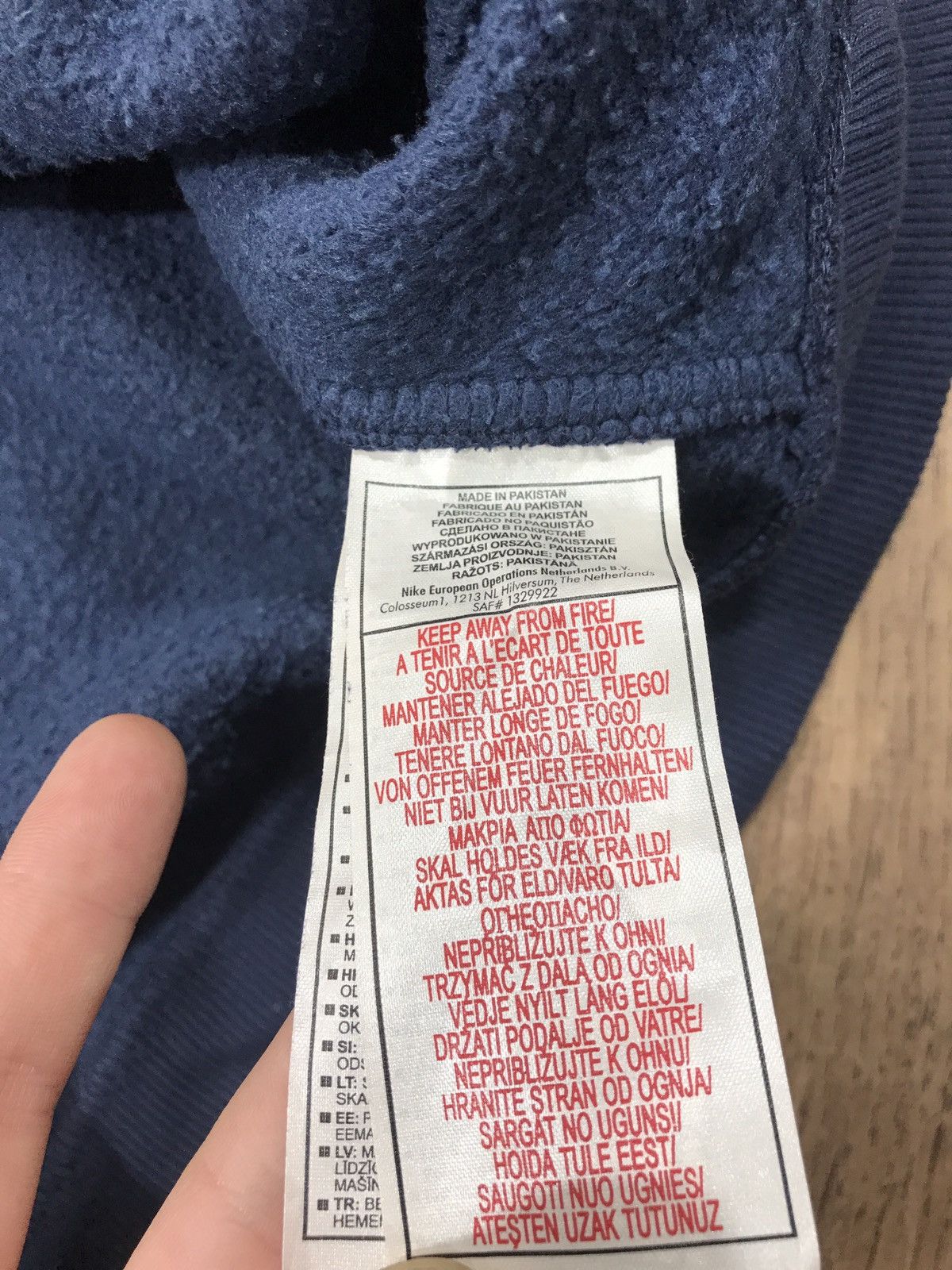 Nike × Vintage Vintage Nike Big Logo Sweatshirt Size US L / EU 52-54 / 3 - 7 Thumbnail