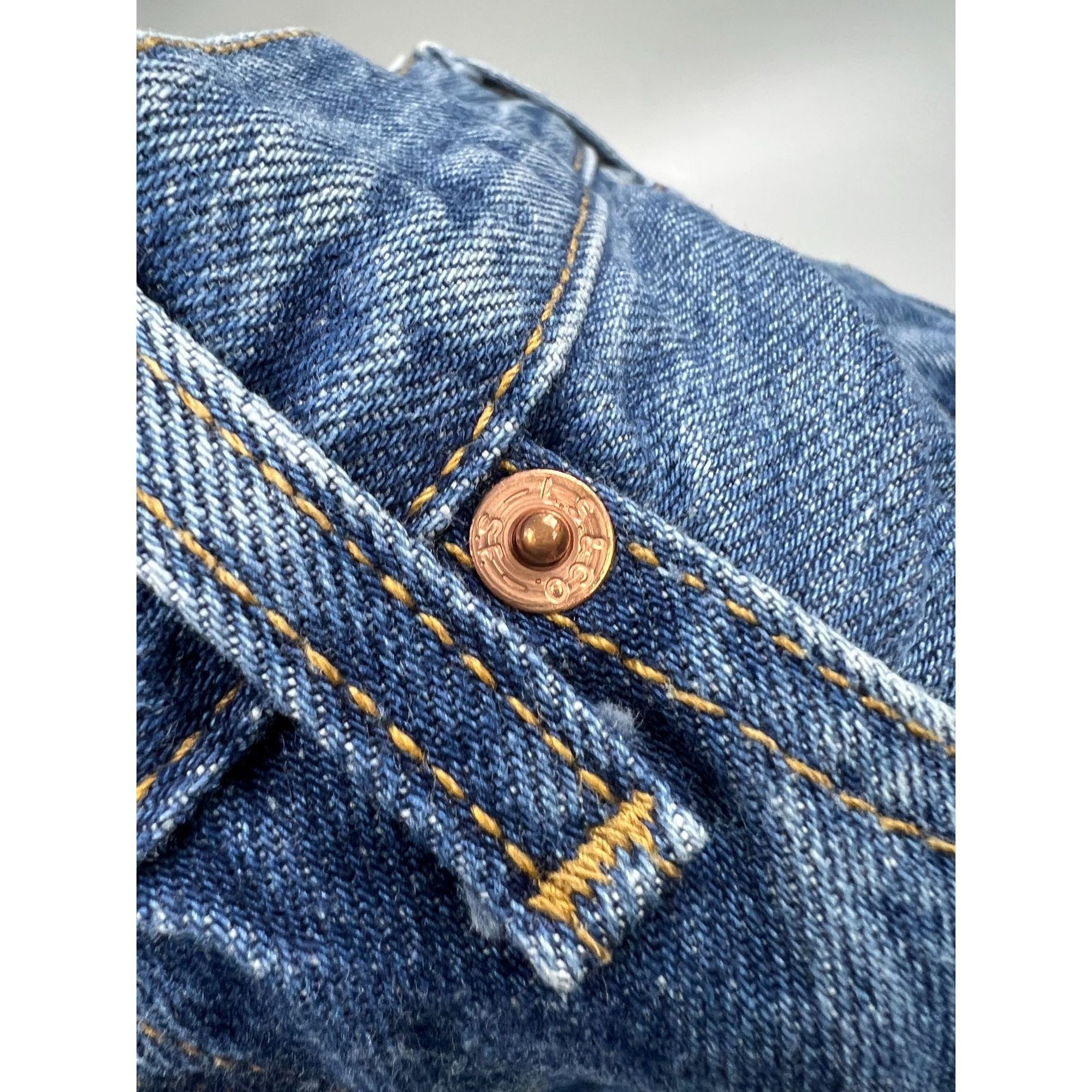Levi's Levi’s 501 Denim Jeans Pants (Y0922) Size US 31 - 6 Thumbnail