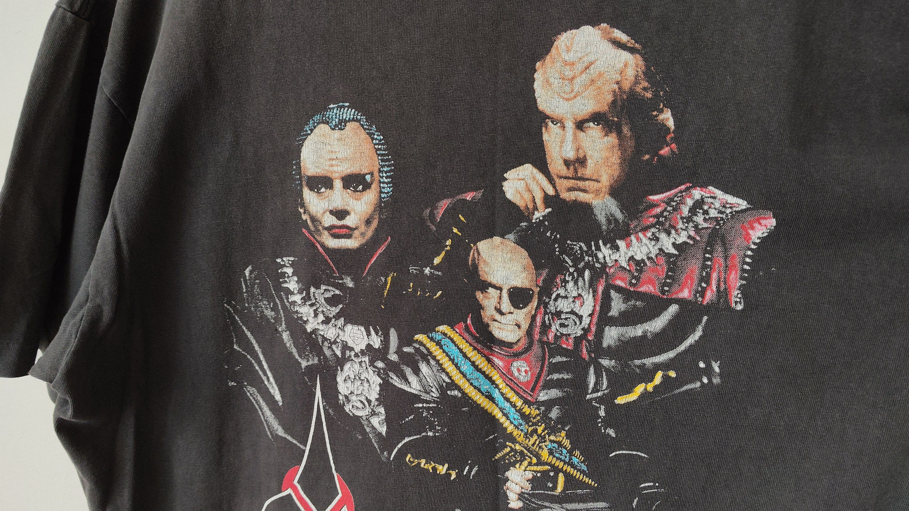 Vintage Vintage 1991 Star Trek Starfleet vs Klingons VTG Tshirt Size US XL / EU 56 / 4 - 10 Thumbnail