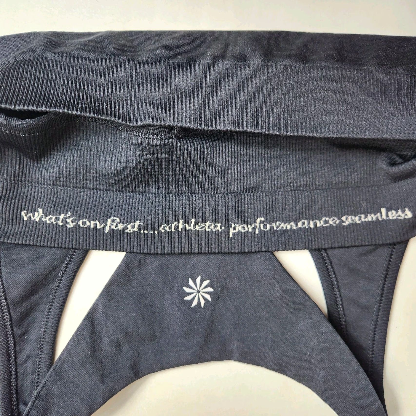 Athleta Athleta Womens |S| Black Whats On First Seamless Sports Racerback Bra Shirt Womens S Black Sports Bra 90s Size ONE SIZE - 6 Thumbnail