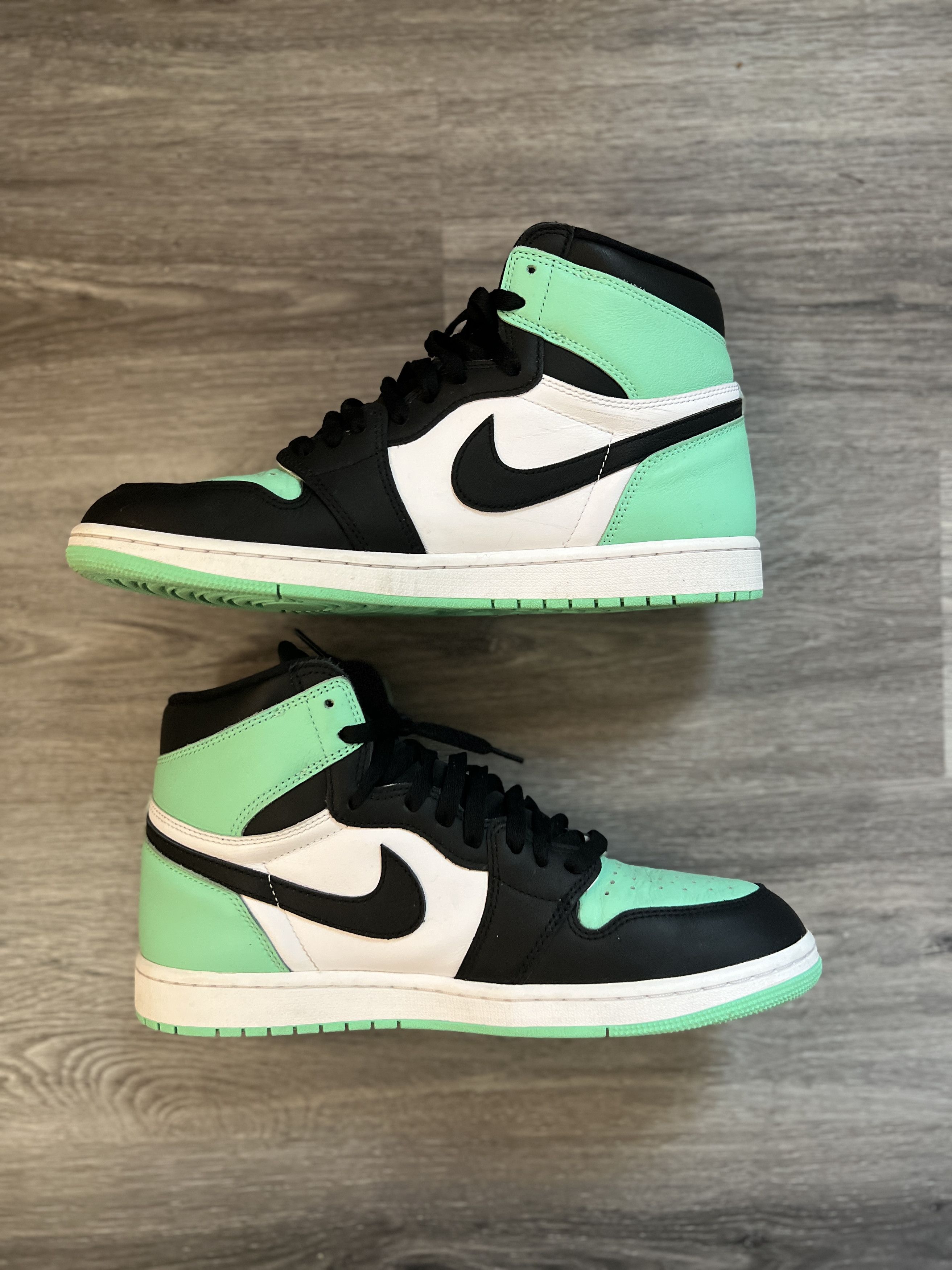 Jordan Brand Jordan 1 Retro High OG Green Glow Size US 11.5 / EU 44-45 - 2 Thumbnail