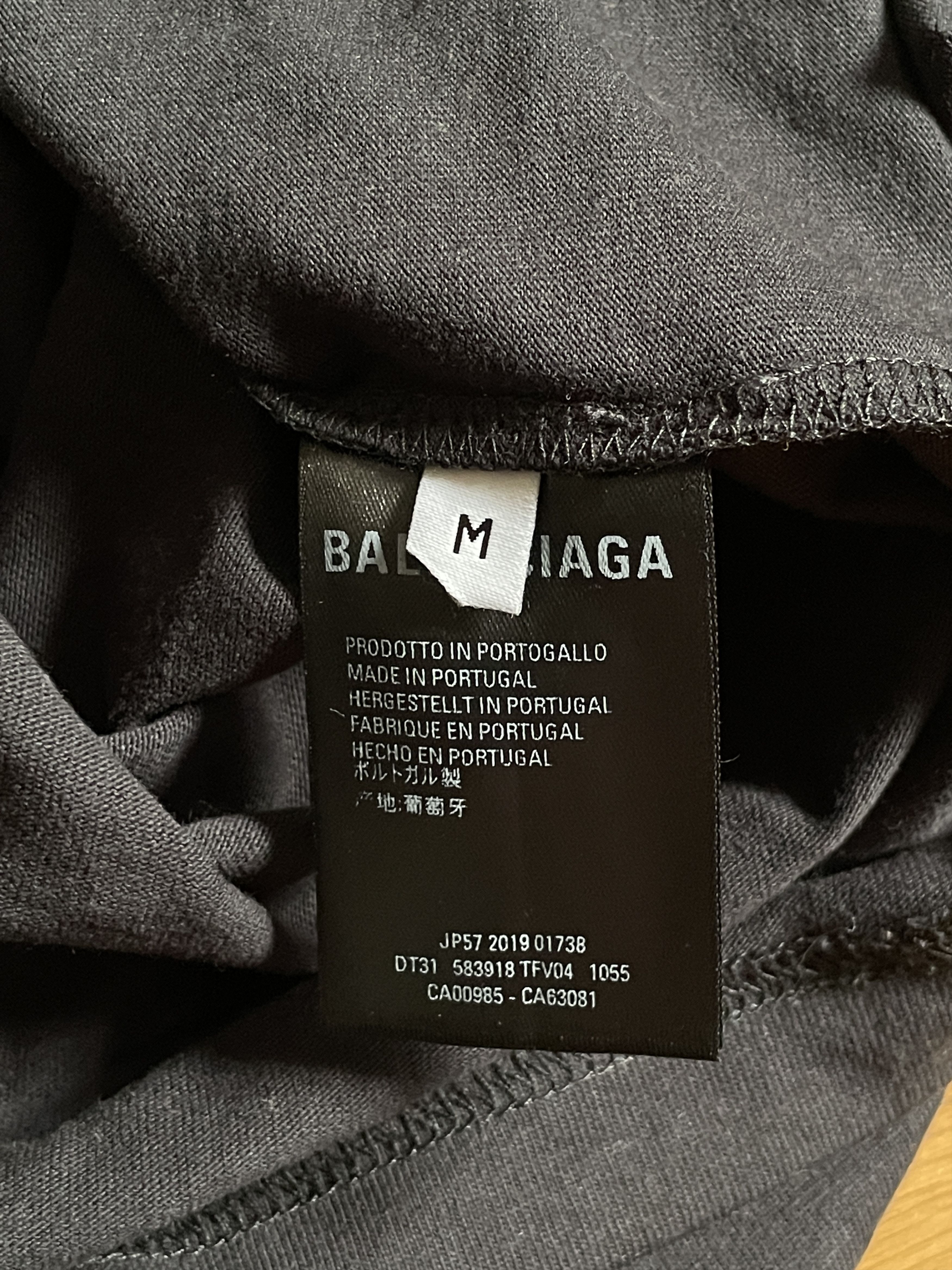 Balenciaga Balenciaga Asymmetric T-Shirt Size US M / EU 48-50 / 2 - 5 Thumbnail