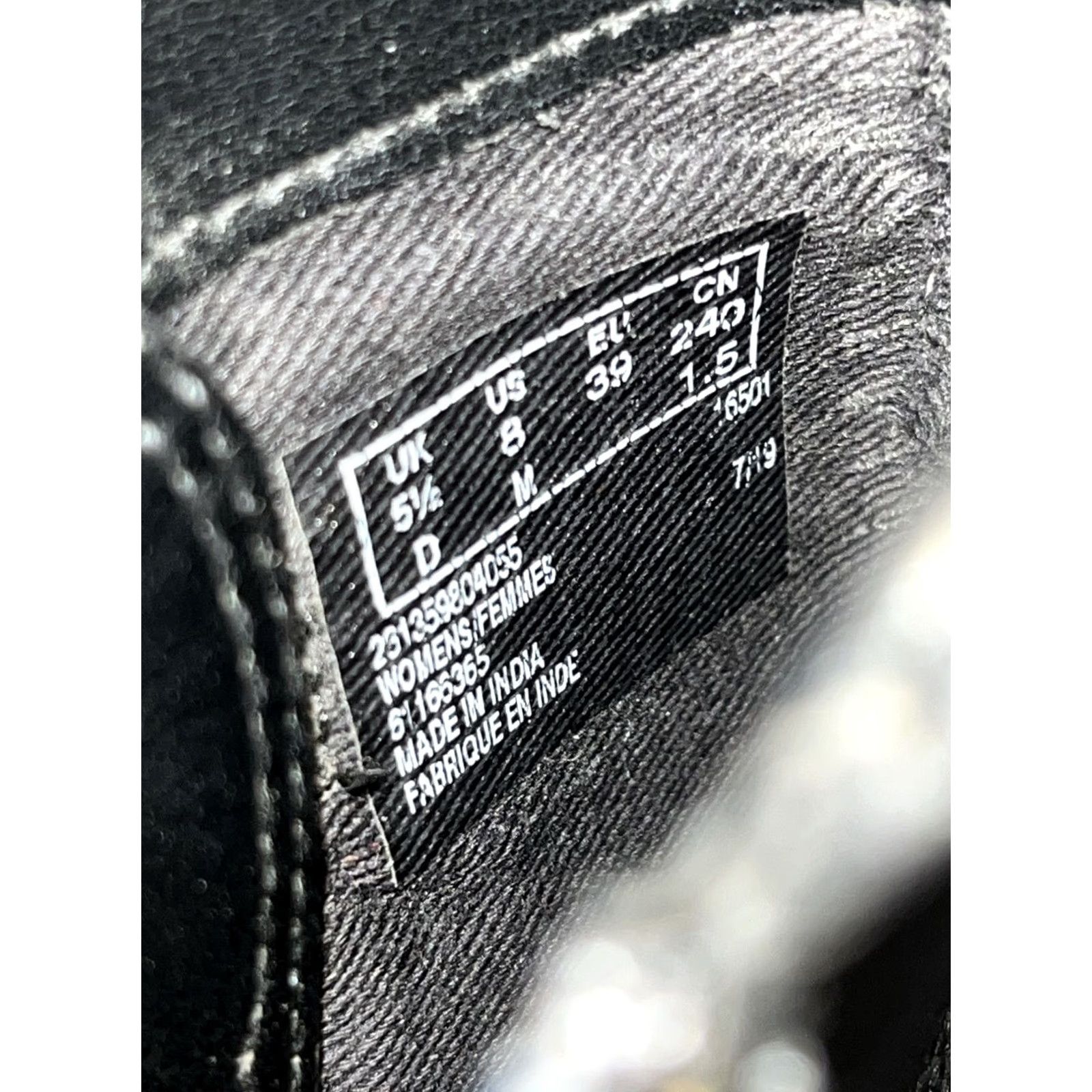 Clarks VINTAGE CLARKS Clarkdale Jax Boots Womens 8M Black Pebbled Leather Ladies Ankle Boots Ladies Womens Boots Black 8M Leather Ankle Bootie Size US 5 / IT 35 - 5 Thumbnail