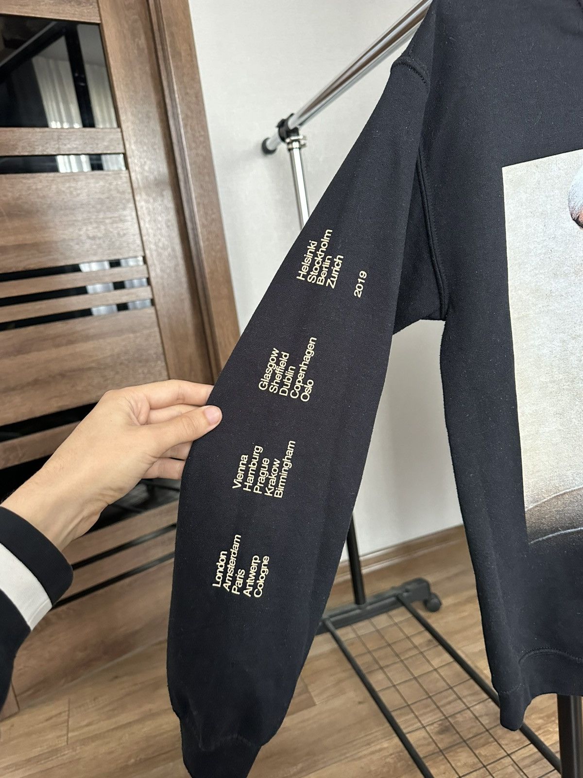Other 2019 Ariana Grande Sweetener Sweatshirt Crewneck Band Tour Size US S / EU 44-46 / 1 - 7 Thumbnail