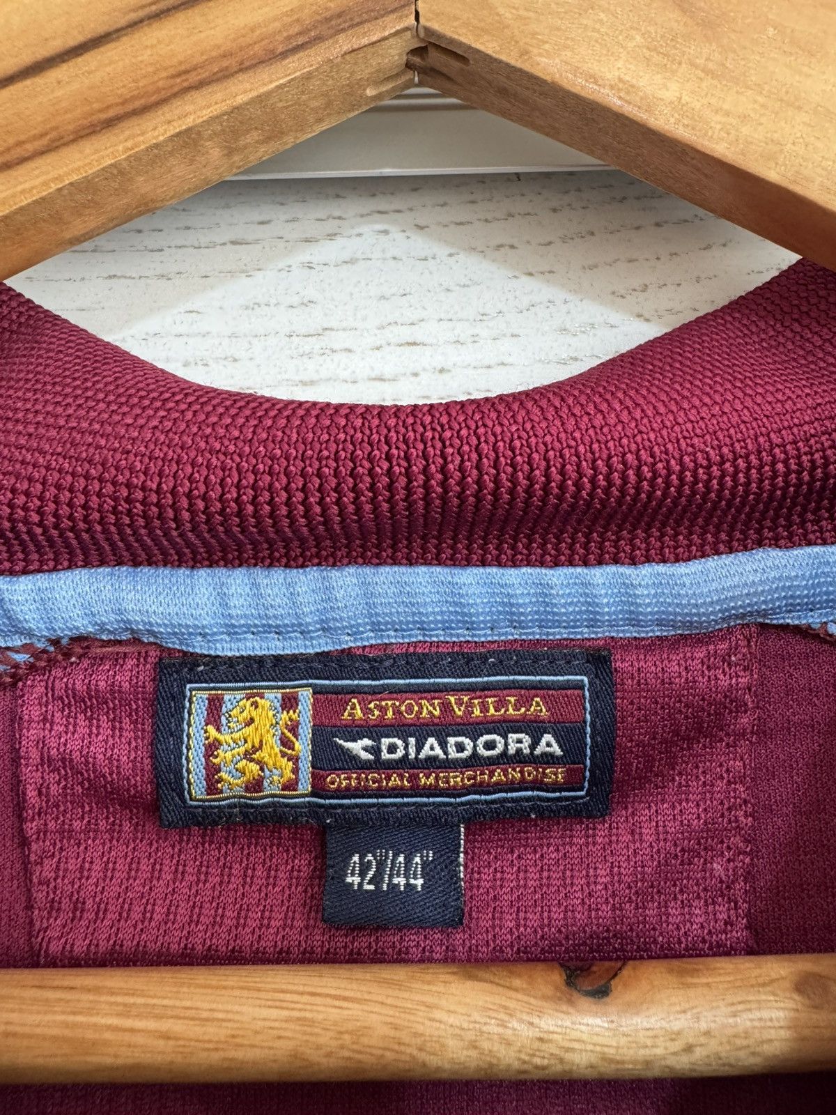 Diadora Vintage Merson #10 Aston Villa 2000-2001 Home Soccer Jersey Size US L / EU 52-54 / 3 - 17 Thumbnail