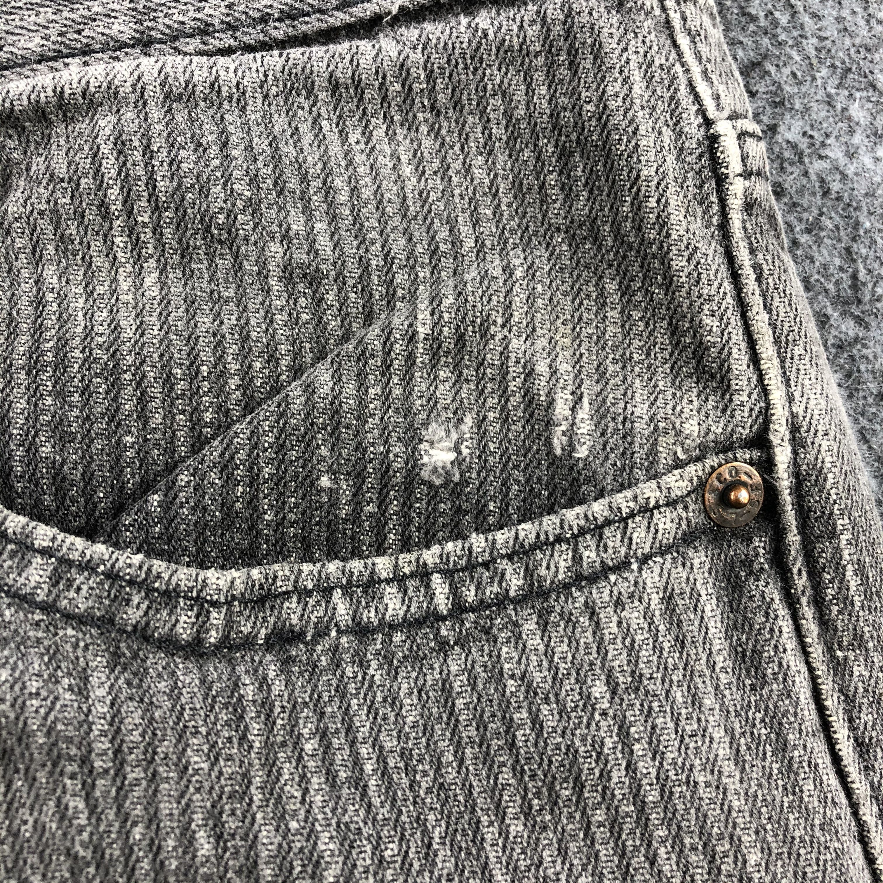 Levi's 90s Vintage Ripped Levis 501 Faded Black Jeans-J1426 Size US 39 - 11 Thumbnail