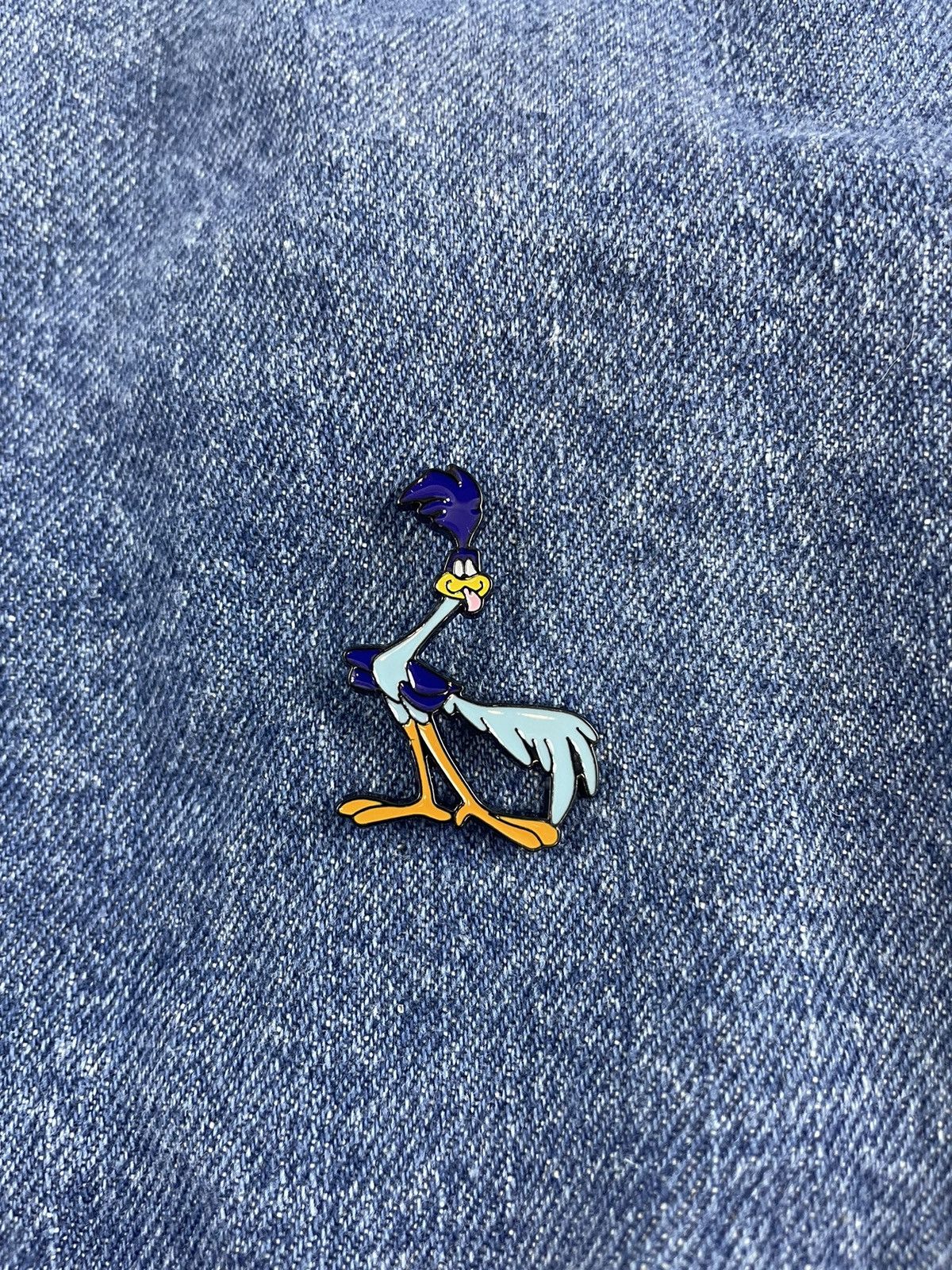 Other Road Runner Enamel Pin Size ONE SIZE - 1 Thumbnail