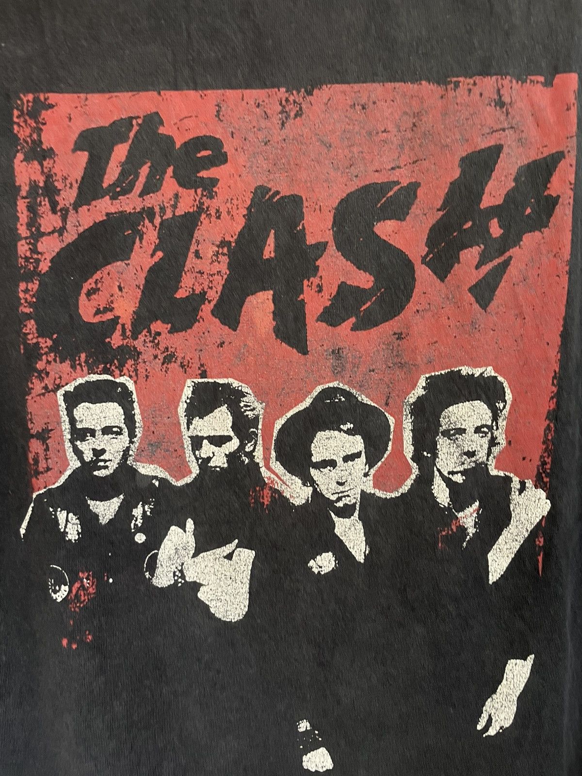 Band Tees Vintage The Clash punk band distress t shirt Size US L / EU 52-54 / 3 - 4 Thumbnail