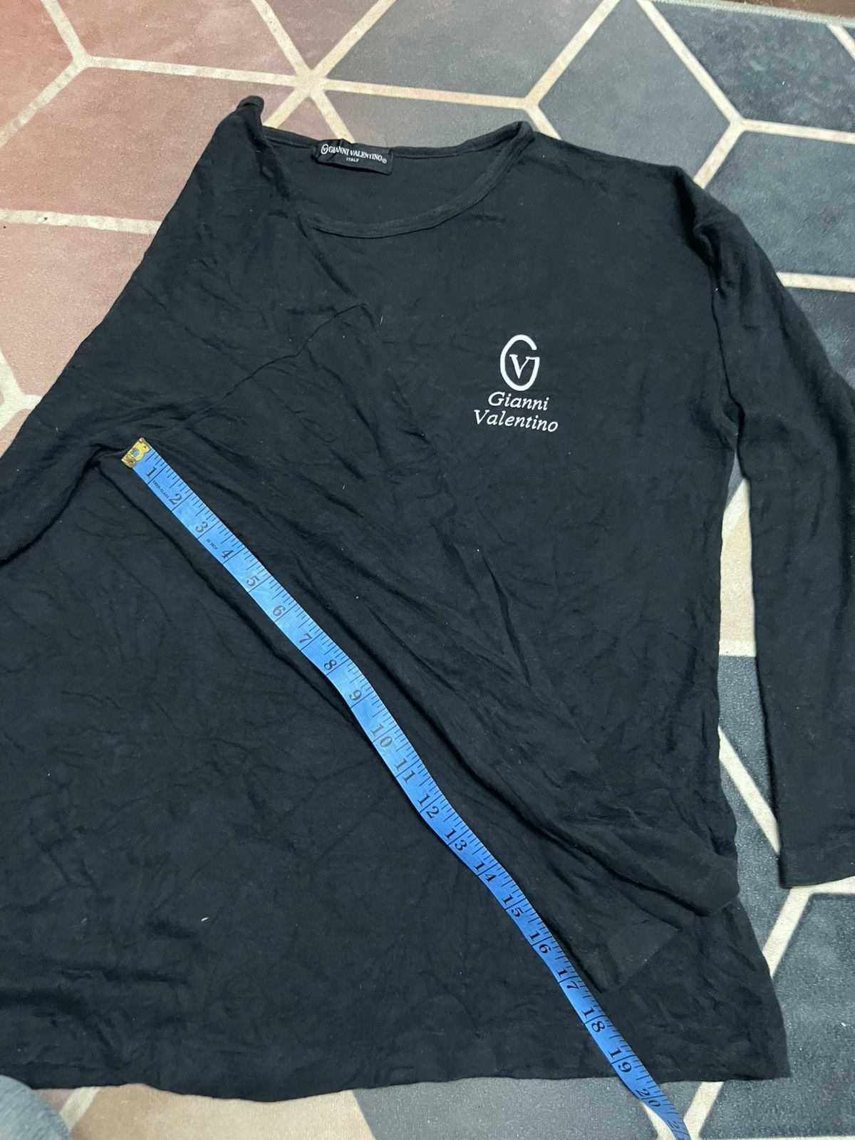 Gianni Valentino 💥Pure Black Gianni Valentino VALENTINO 90s Tee Size US XL / EU 56 / 4 - 10 Thumbnail