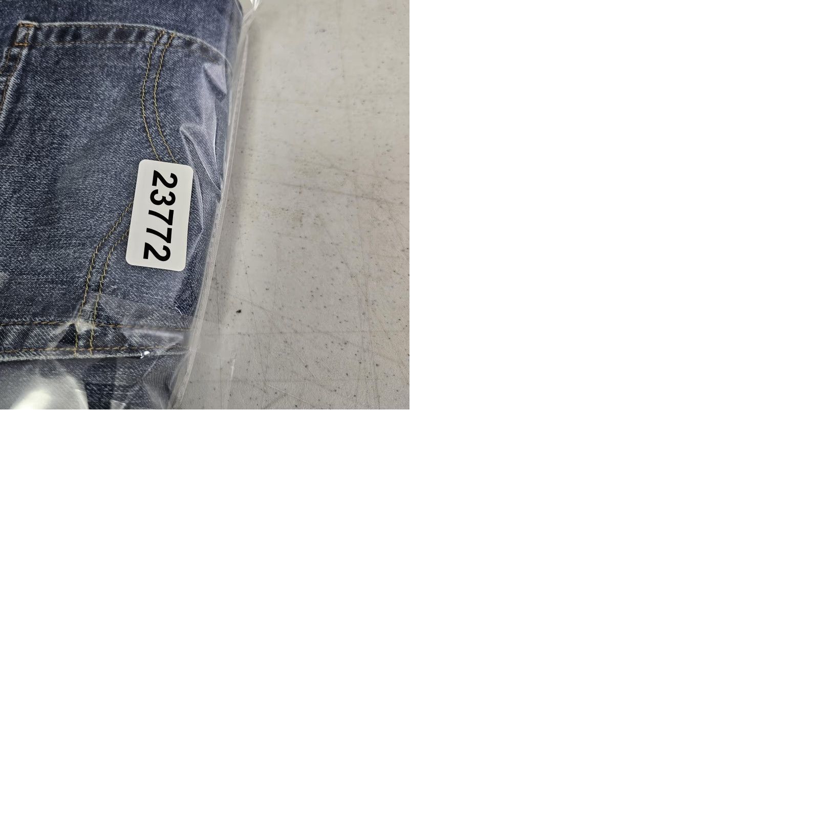 Levi's Levi's 502 Jeans 36x28 Blue Taper Fit Medium Wash Denim Mens Size US 36 / EU 52 - 9 Thumbnail