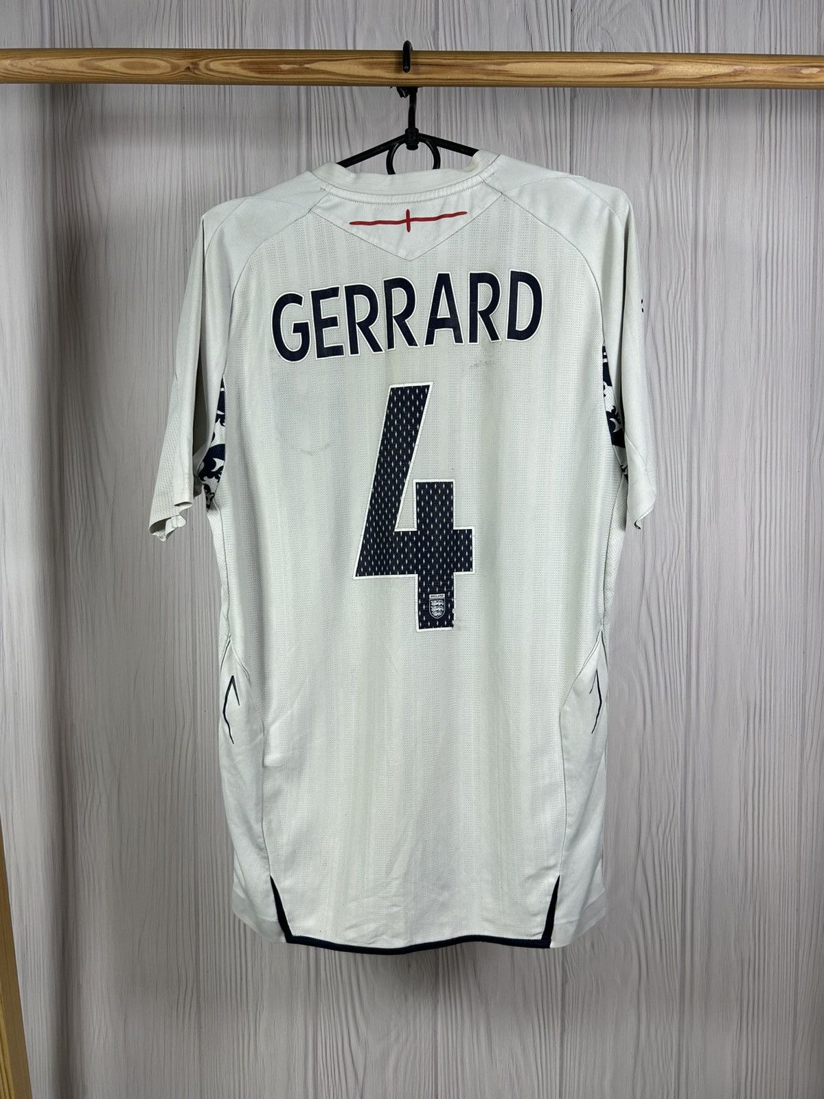 Umbro 4 Gerrard England National Team 2007/09 Home Jersey Umbro Size US S / EU 44-46 / 1 - 2 Thumbnail