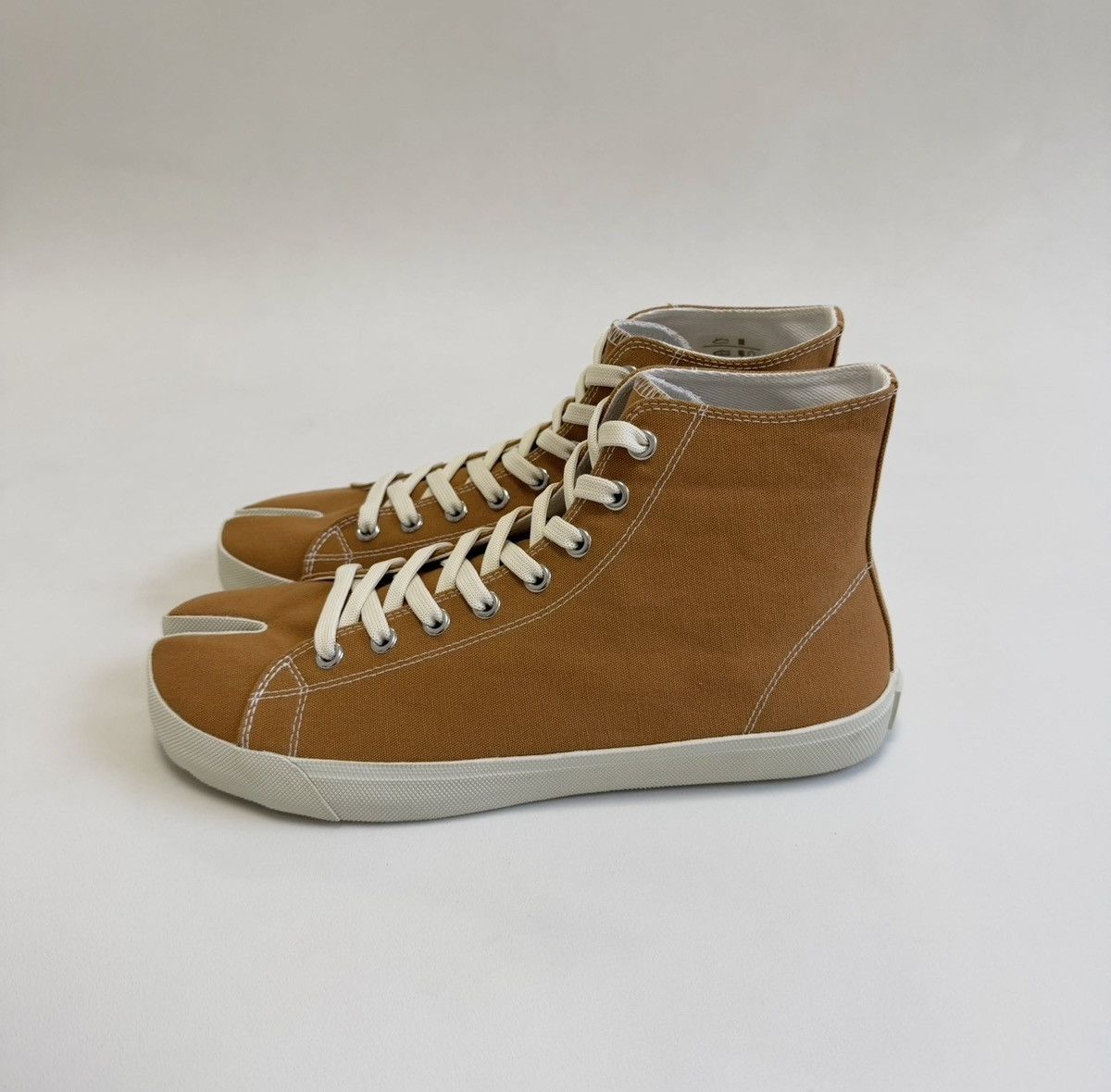 Maison Margiela Orange Canvas High Top Tabi Sneakers Size US 11 / EU 44 - 5 Thumbnail