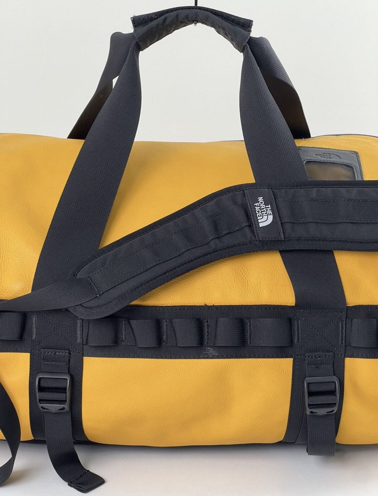 Supreme × The North Face FW17 Supreme North Face Leather Base Camp Duffle Bag Size ONE SIZE - 8 Thumbnail