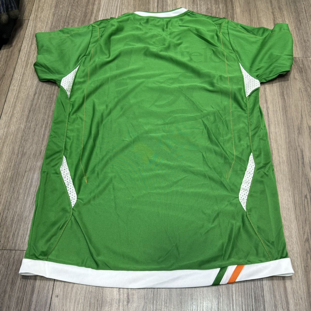 Umbro Ireland 06/08 home shirt Size US S / EU 44-46 / 1 - 2 Thumbnail