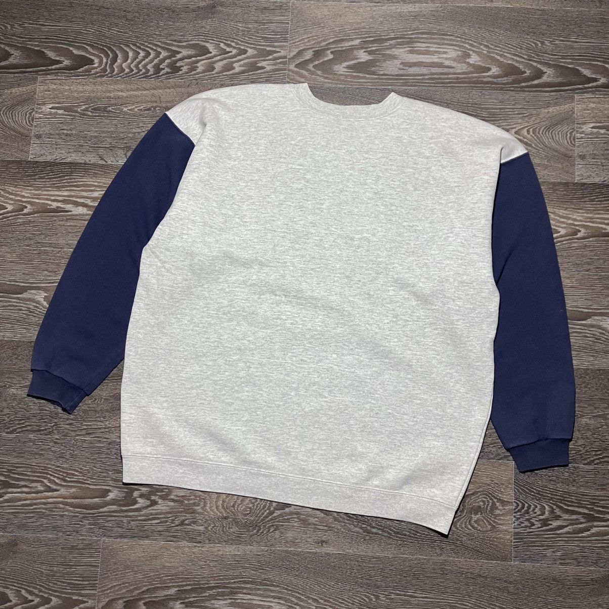 Umbro Vintage 90s UMBRO Embroidered Logo Baggy Fit Sweatshirt Size US XL / EU 56 / 4 - 7 Thumbnail