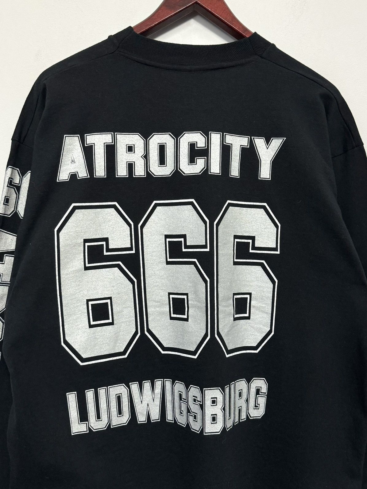 Band Tees Vintage Atrocity Ludwigsburg Vampires Long sleeve T-shirt Size US XL / EU 56 / 4 - 5 Thumbnail