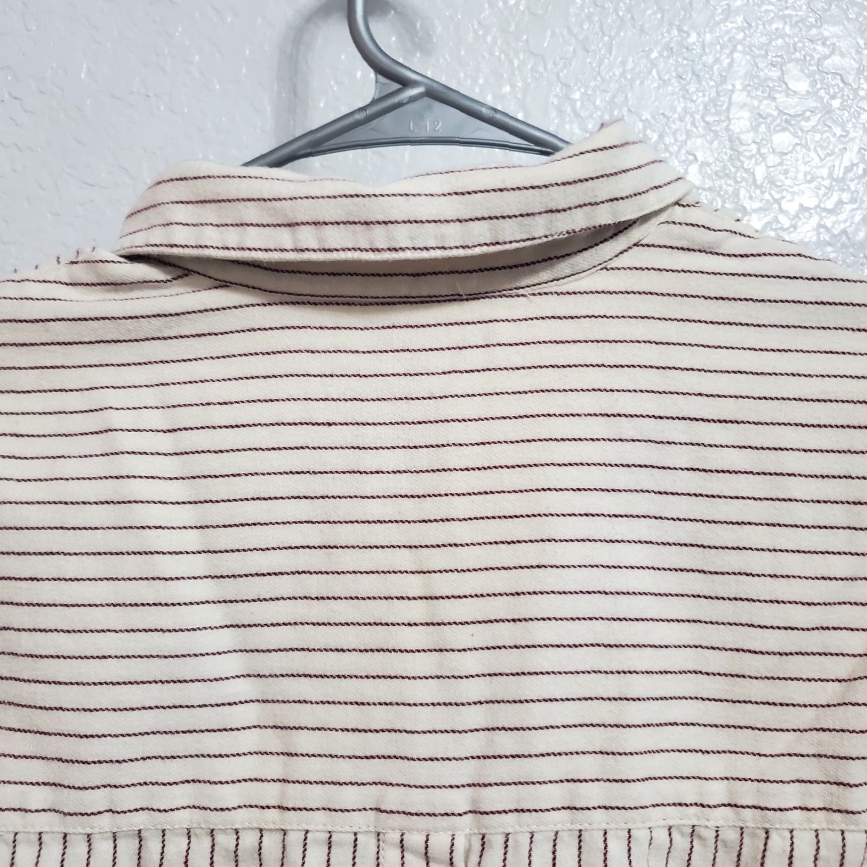 Madewell Madewell Top Womens M Ivory Striped Collared 1/2 Button Front Long Sleeve Back Buttons Blouse Size M / US 6-8 / IT 42-44 - 7 Thumbnail