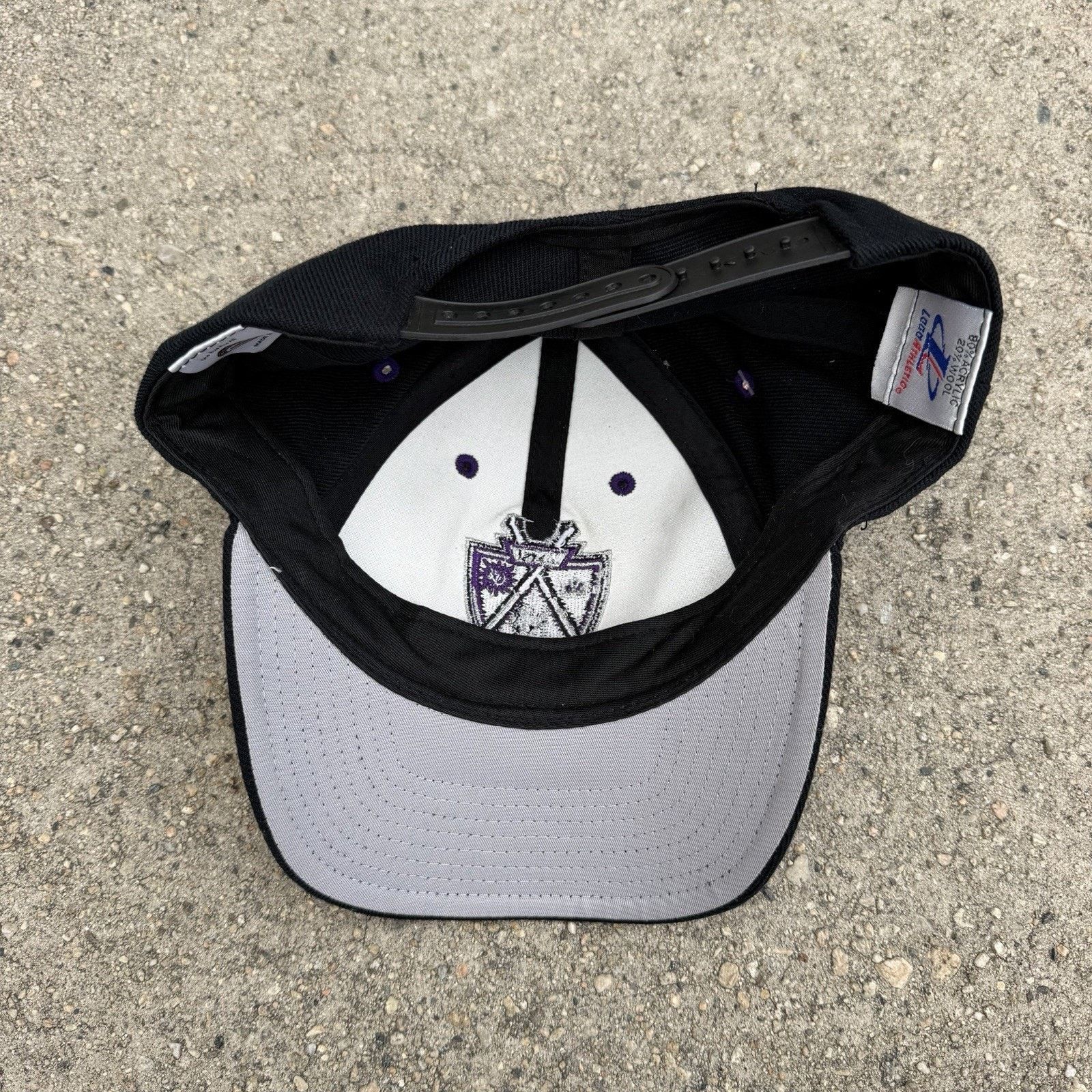 Logo Athletic × NHL × Vintage NWT Vintage 90s Logo Athletic Kings Wool Snapback Hat NHL Size ONE SIZE - 3 Thumbnail