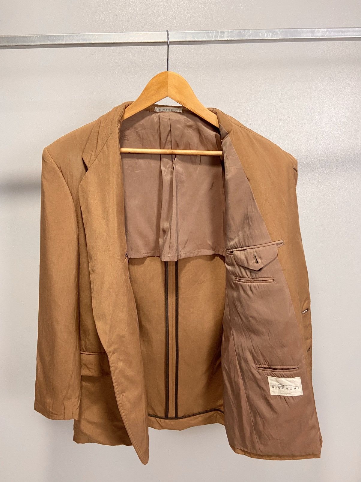 Givenchy Vintage Givenchy blazer Size US M / EU 48-50 / 2 - 3 Thumbnail
