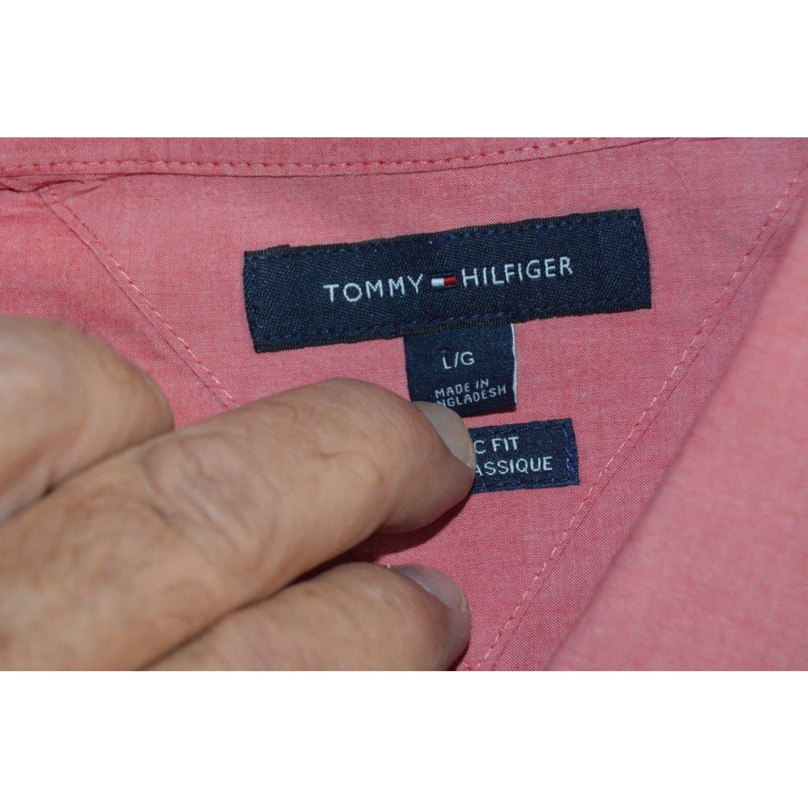 Tommy Hilfiger Tommy Hilfiger Classic Fit Button-Down Red Shirt Mens Large Cotton Shirt Size US L / EU 52-54 / 3 - 3 Thumbnail