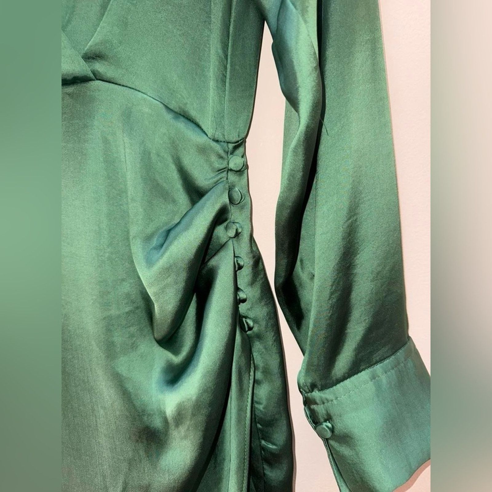 Zara Zara Solid Green Crossover Hem Dress Size XS Elegant Mini Size XS / US 0-2 / IT 36-38 - 4 Thumbnail