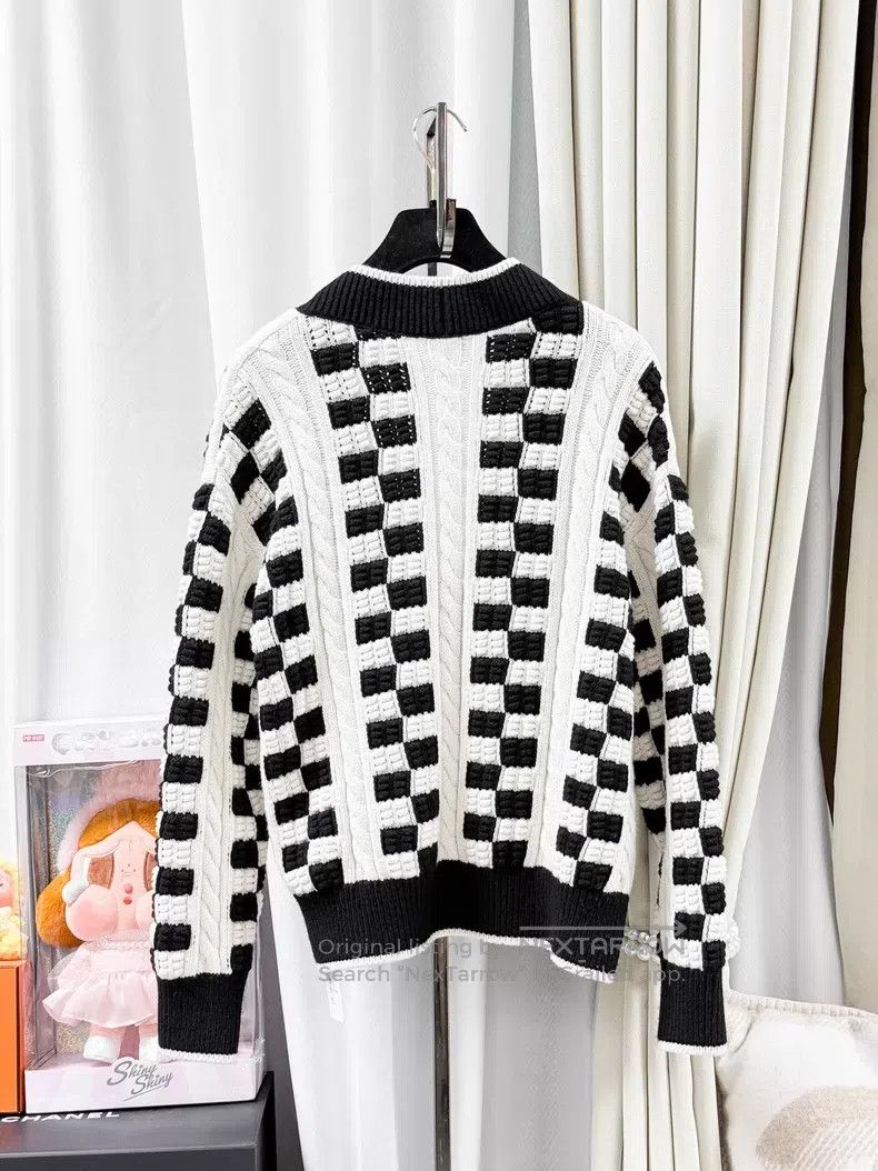 Chanel Chanel V-neck mosaic racing chess pattern pullover cashmer Size XS / US 0-2 / IT 36-38 - 3 Thumbnail