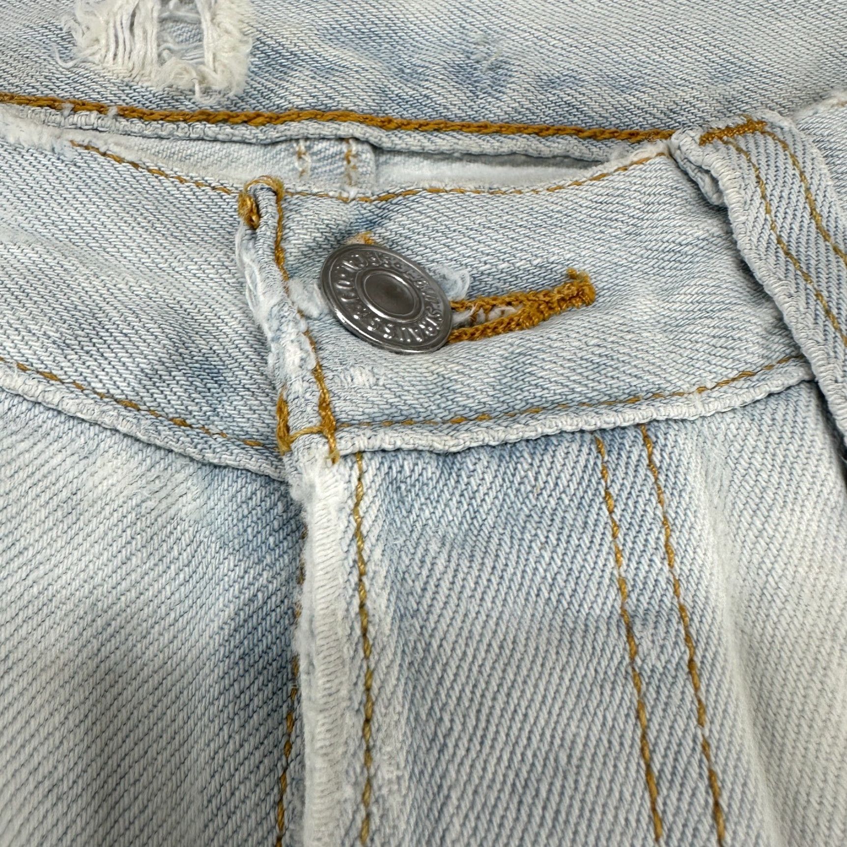 Levi's VINTAGE Levi's 501 Jeans Mens 30x34 Blue Regular Straight Light Wash Distressed 90s Y2K Size US 30 / EU 46 - 3 Thumbnail