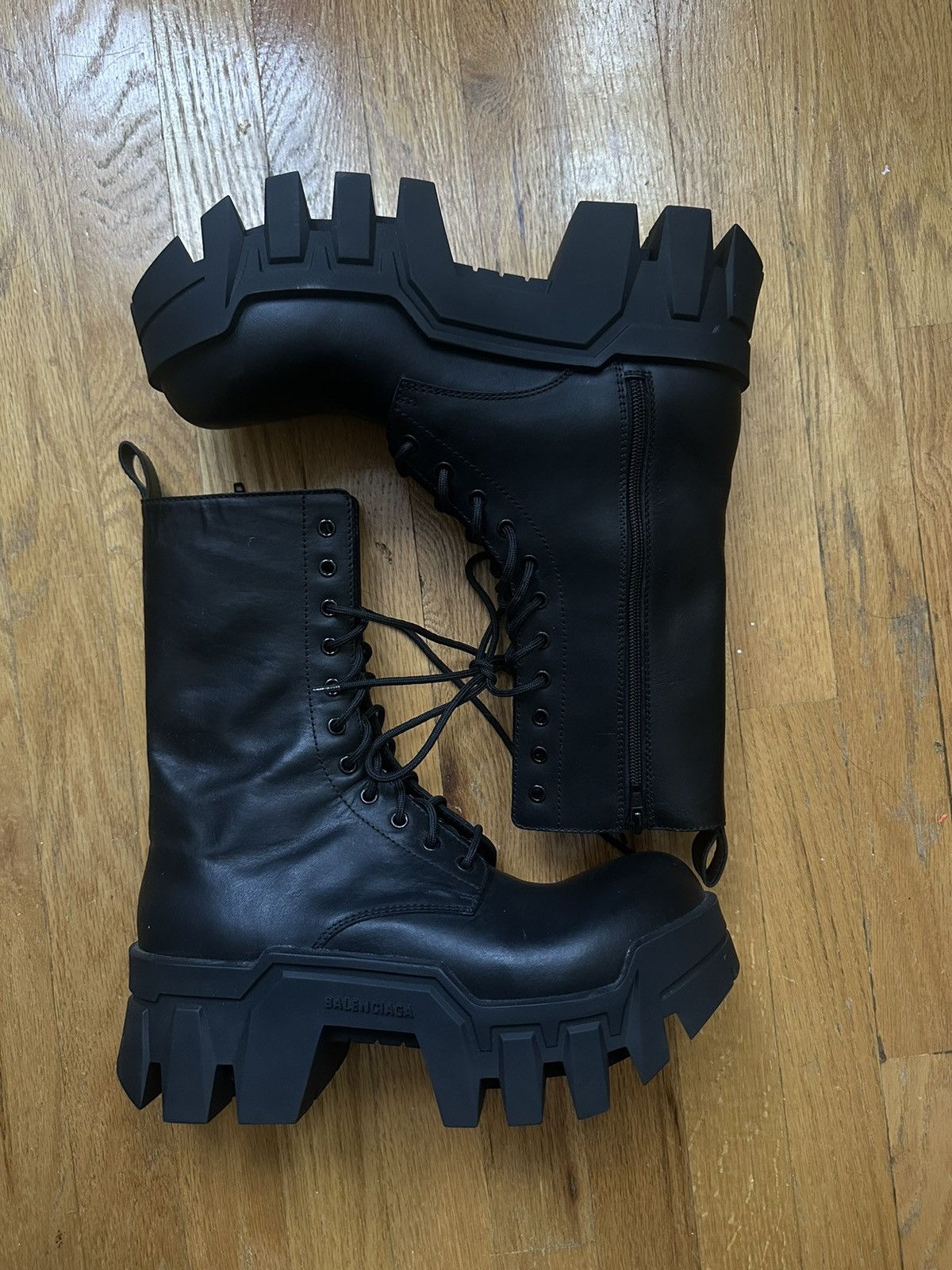 BALENCIAGA ブルドーザー 42 Bulldozer Balenciaga Boots | TikTok