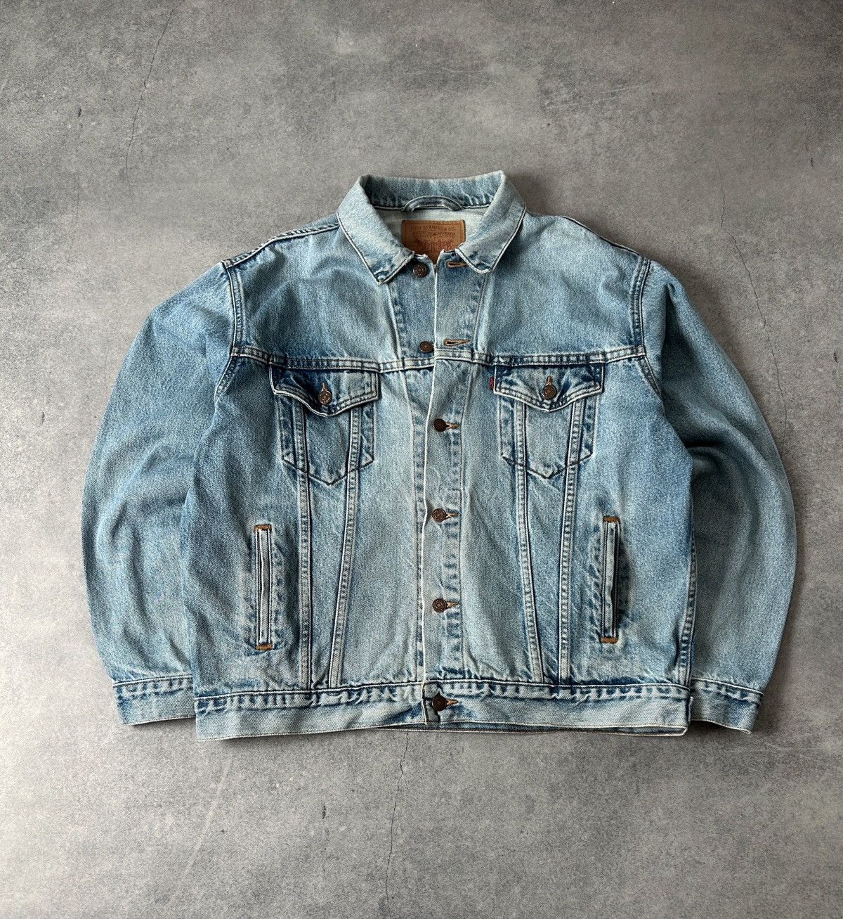 Levi's Vintage Clothing Vintage Levis 90s denim jacket mens size M Size US M / EU 48-50 / 2 - 2 Thumbnail