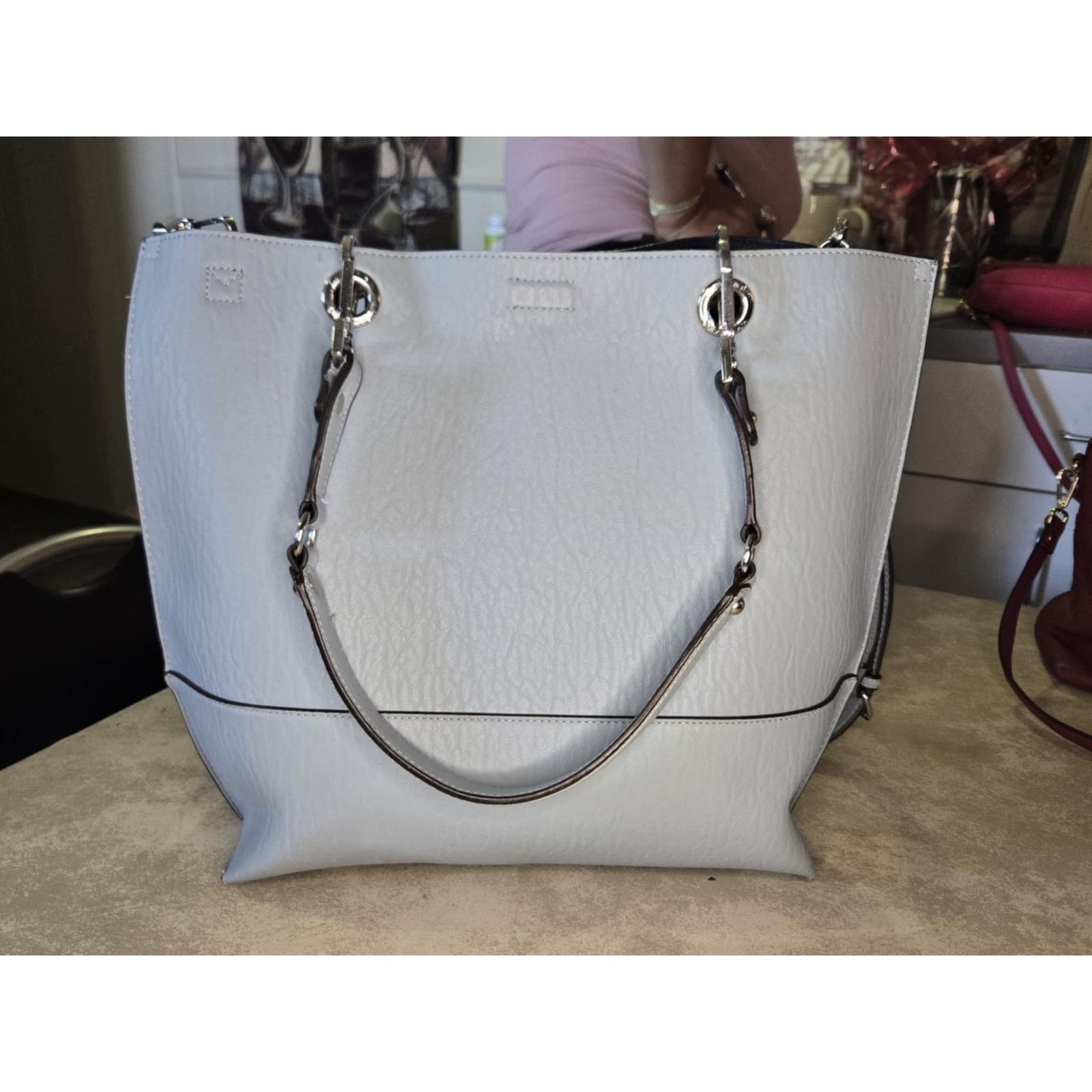 Calvin Klein Calvin Klein blue reversable leather tote matching pouch Size ONE SIZE - 7 Thumbnail