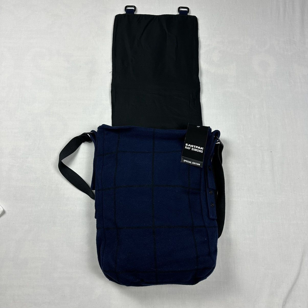 Raf Simons Raf Simons x Eastpak A/W08 Patchwork Crossbody Bag Size ONE SIZE - 10 Thumbnail