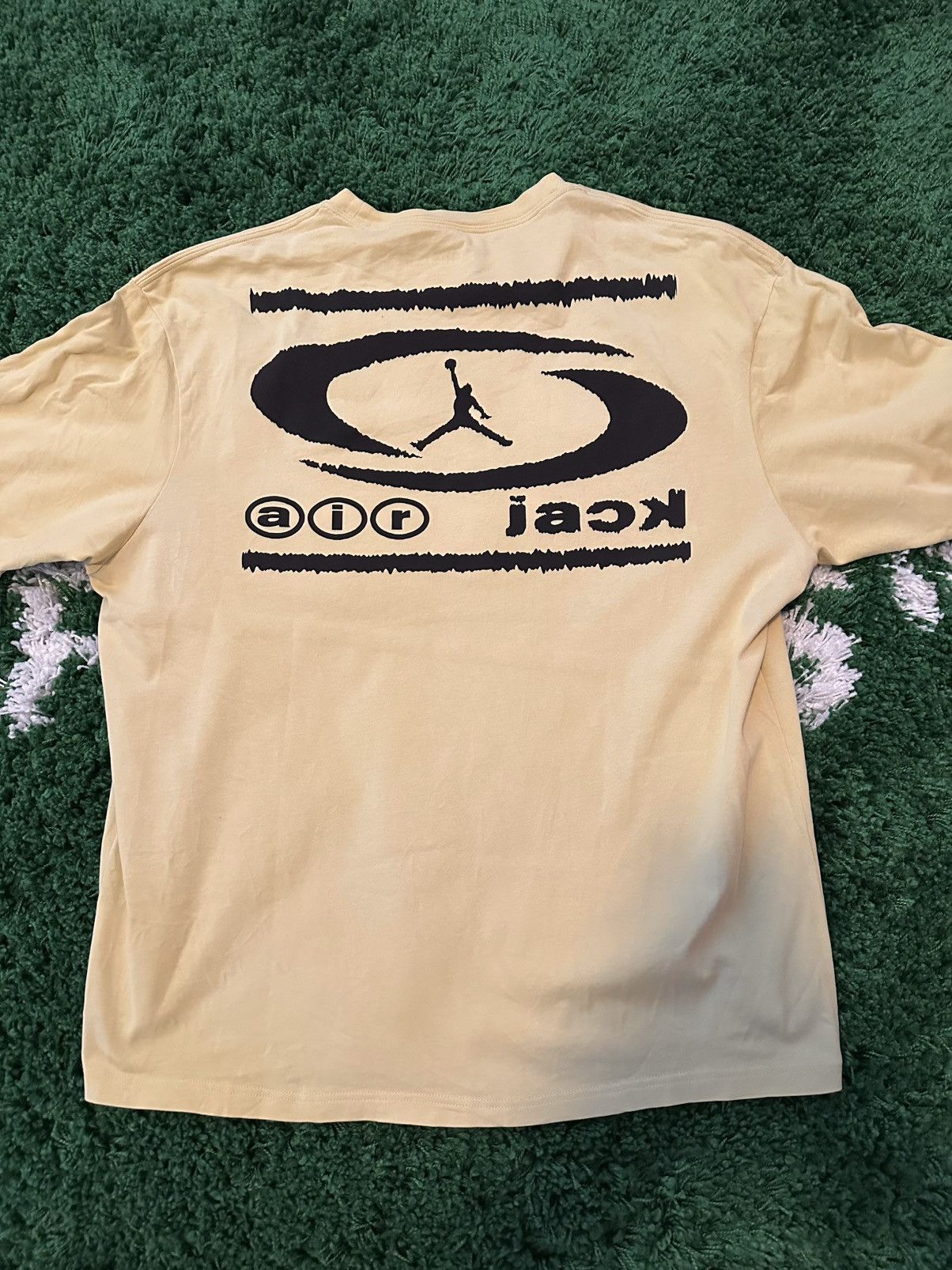 Jordan Brand × Travis Scott Jordan x Cactus Jack Yellow Tee XL Size US XL / EU 56 / 4 - 1 Thumbnail