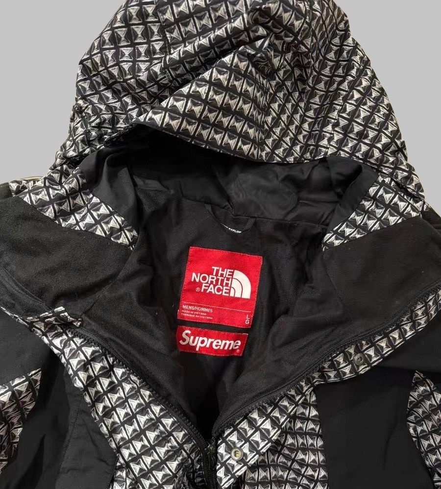 Supreme × The North Face Supreme X The North Face Studded Mountain Light Jacket Size US L / EU 52-54 / 3 - 5 Thumbnail