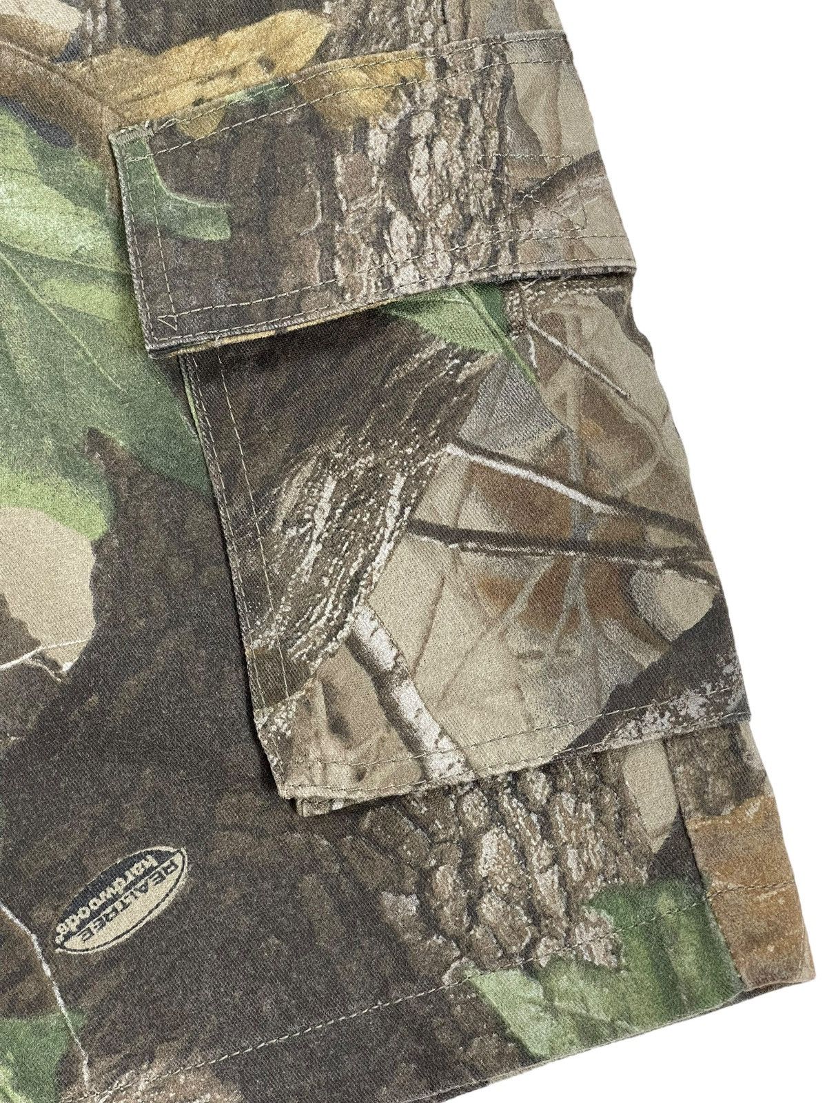 Wrangler Vintage Wrangler Realtree Hunting Cargo Short Size US 39 - 3 Thumbnail