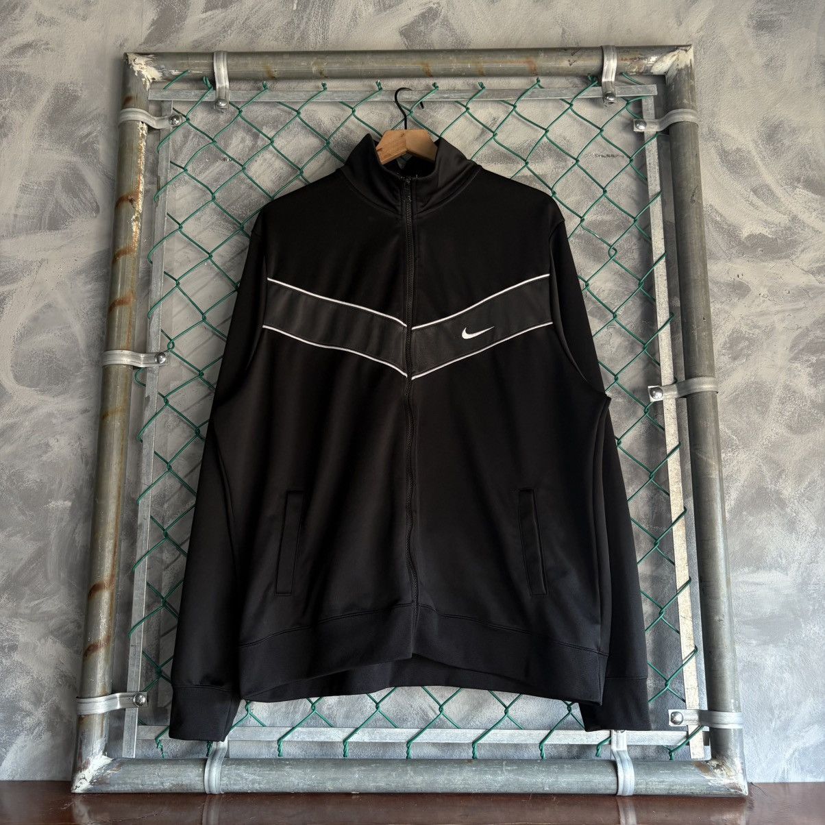 Nike Vintage Nike Track Jacket Embroidered Zip Jacket Men's XXL Size US XXL / EU 58 / 5 - 1 Thumbnail