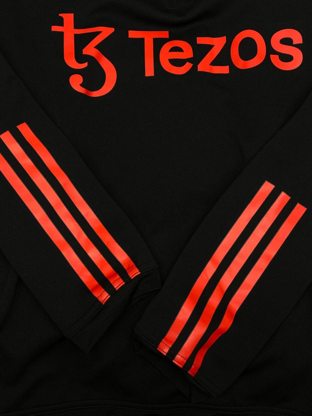 Other 🔥 MANCHESTER UNITED ADIDAS MEGASTORE TEZOS TECH TOP 🔴⚫ Size US S / EU 44-46 / 1 - 16 Thumbnail