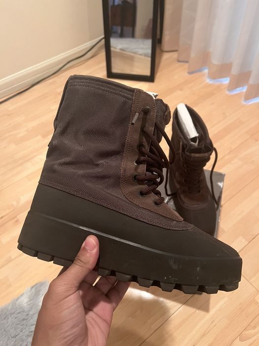 Adidas yeezy 950 boost chocolate outlet zip