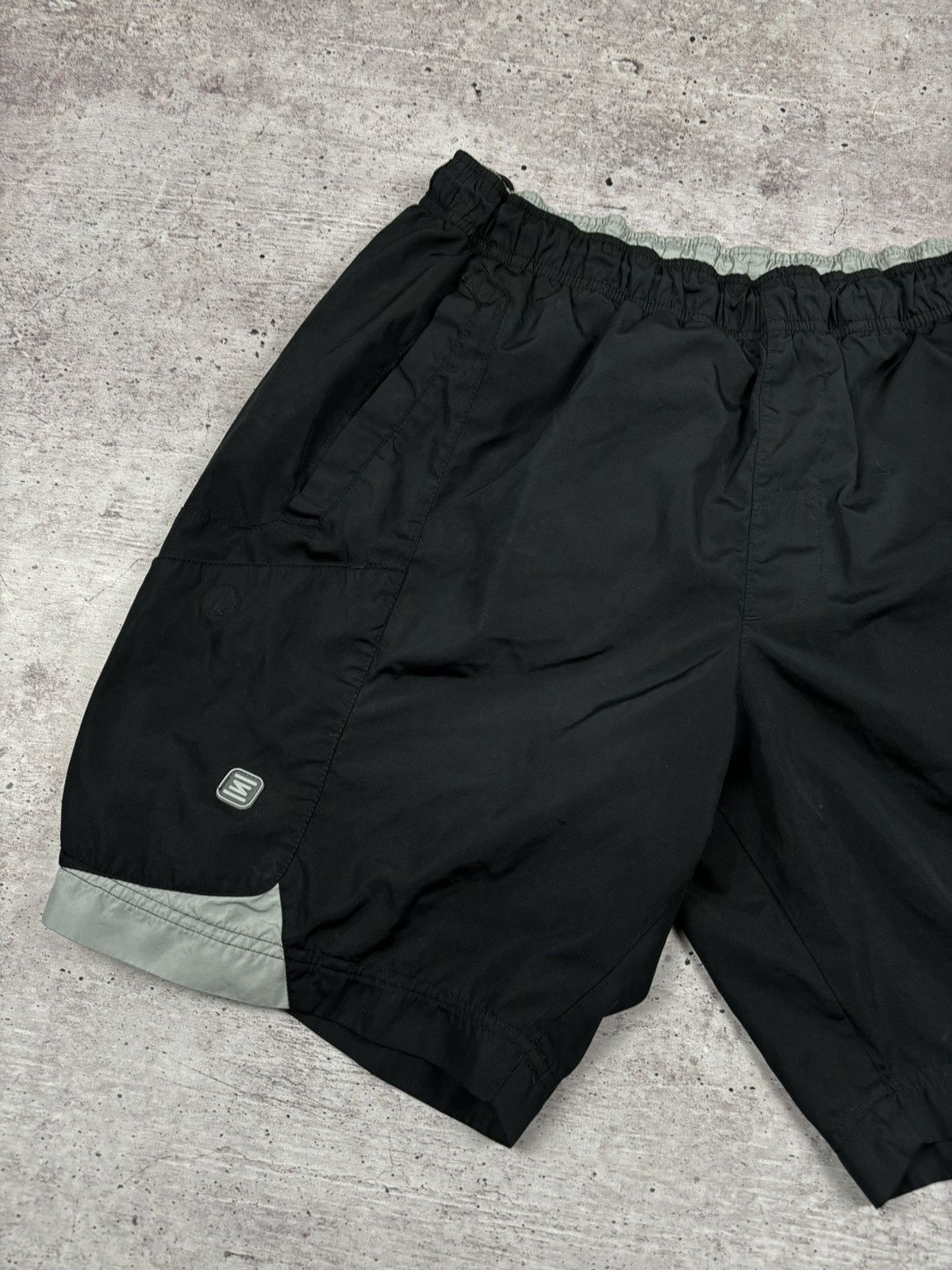 Nike Nike Shox vintage shorts size L Size US 34 / EU 50 - 3 Thumbnail