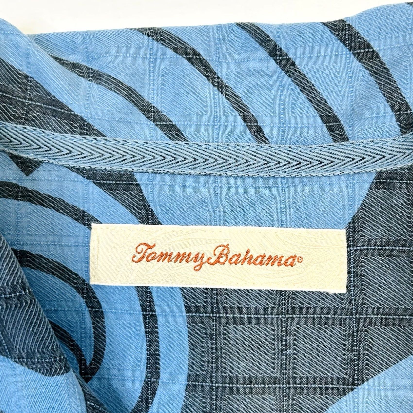 Tommy Bahama VINTAGE? No. Tommy Bahama Shirt Mens XL Blue Floral Print Silk Hawaiian Camp Loop Collar Shirt Men XL Blue Floral Silk Hawaiian Camp Loop Collar Size US XL / EU 56 / 4 - 6 Thumbnail